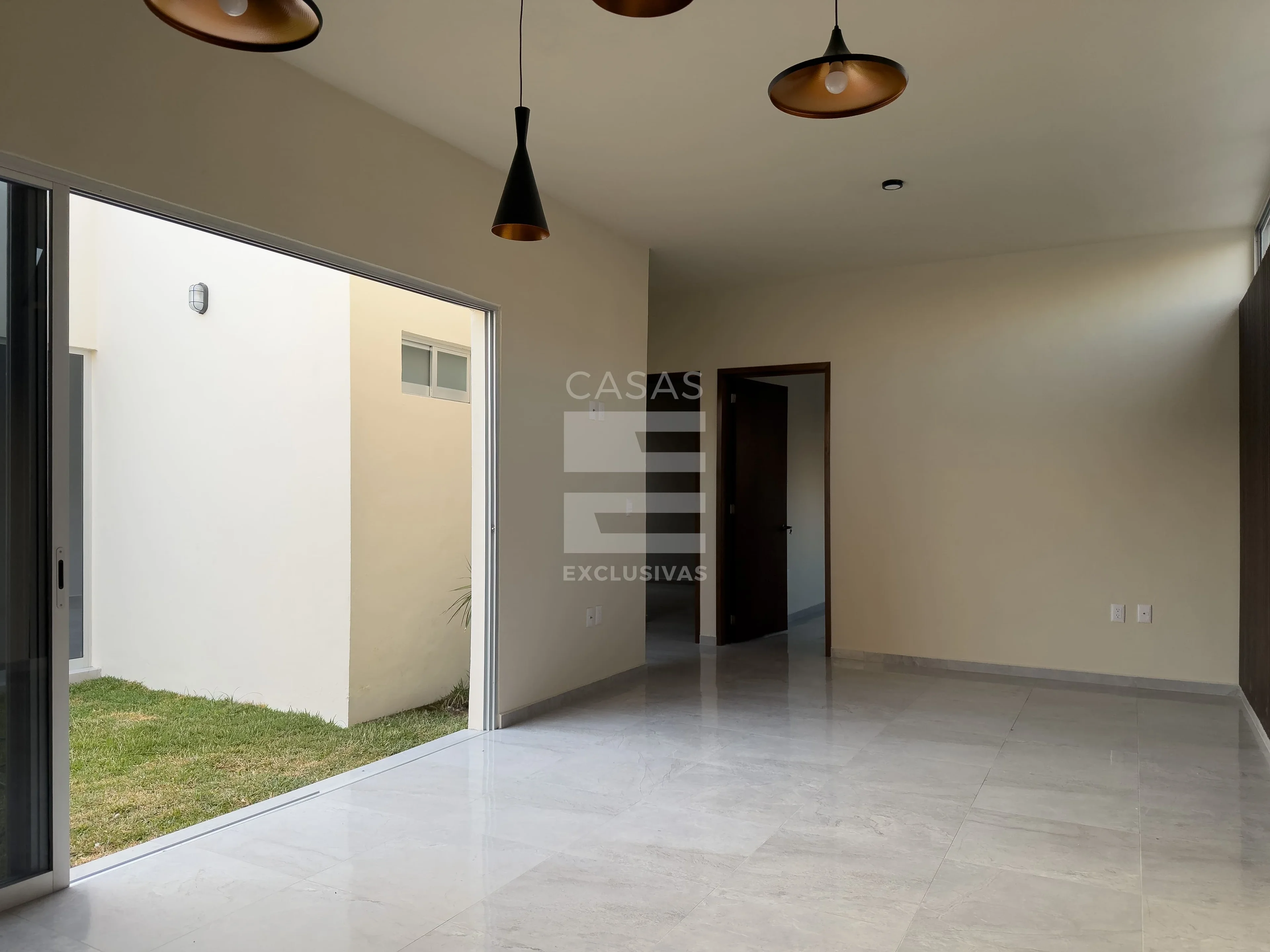 Casa en esquina con amplio terreno en zona norte de Colima 4