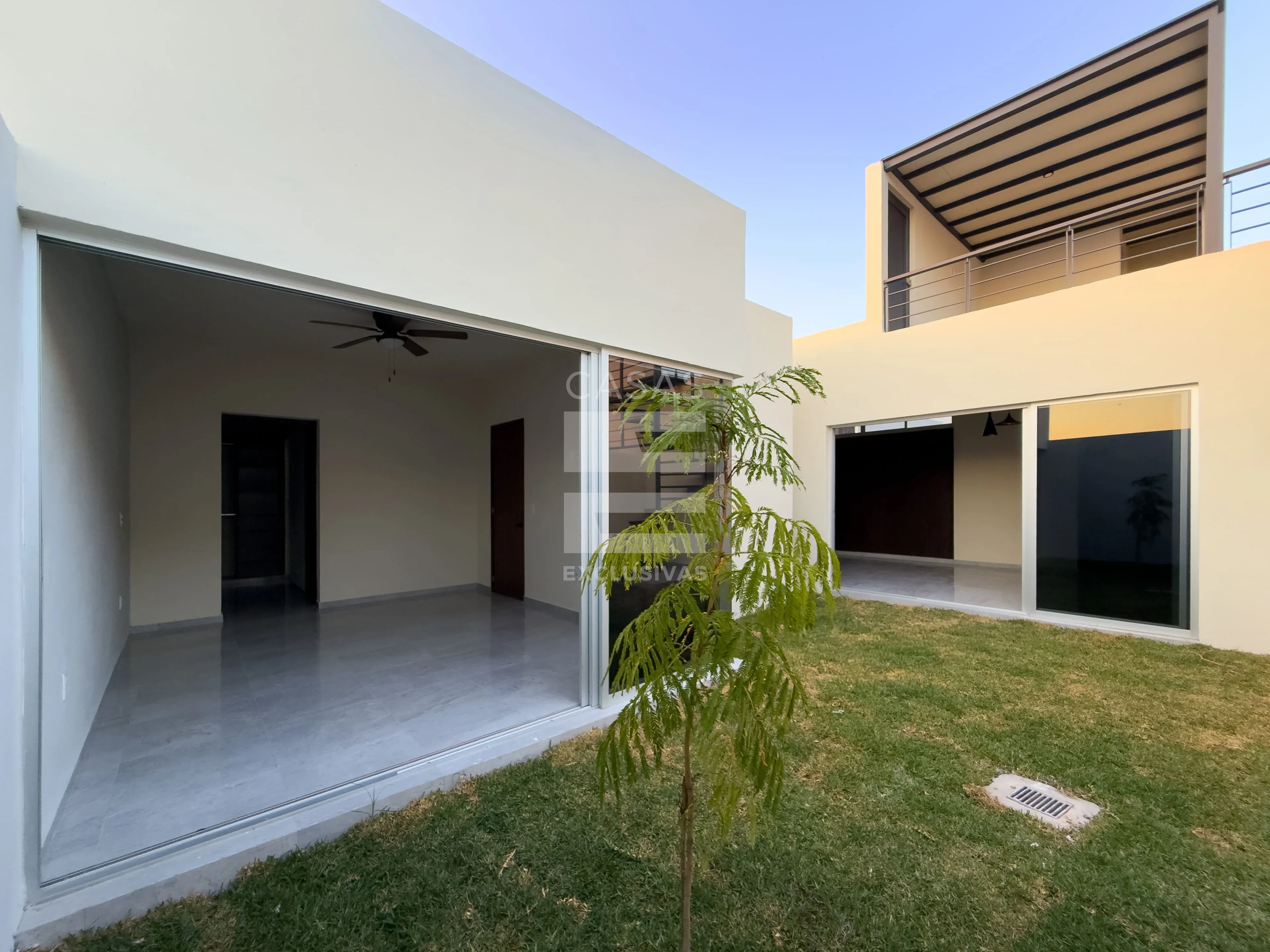 Casa en esquina con amplio terreno en zona norte de Colima 15