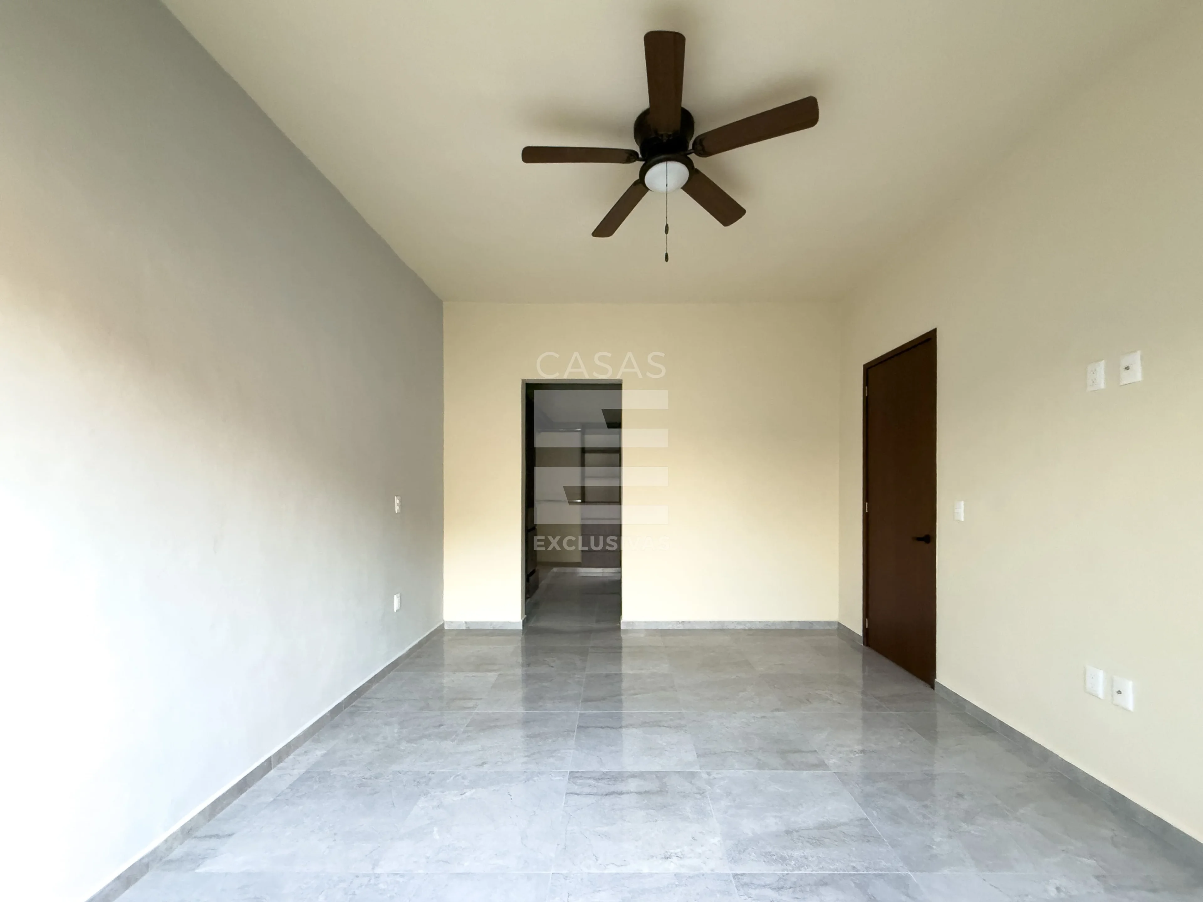 Casa en esquina con amplio terreno en zona norte de Colima 12