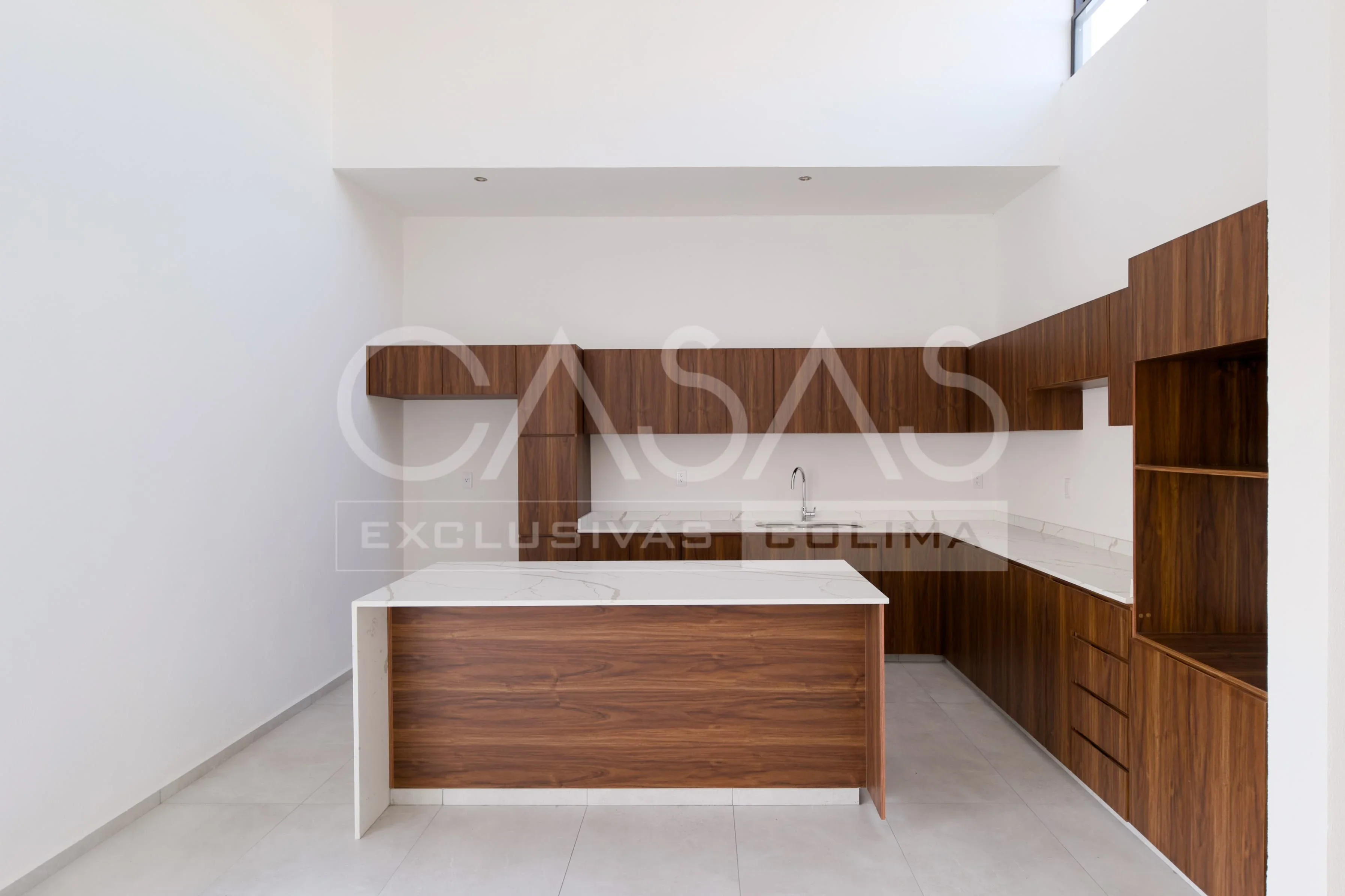 Hermosa casa en venta en un piso, zona norte de Colima 6