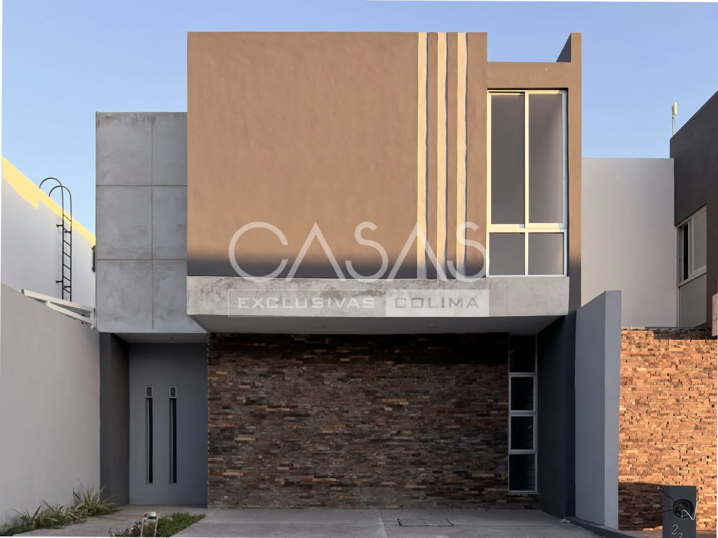 Casa en venta en el norte de Colima con recámara principal muy amplia 1