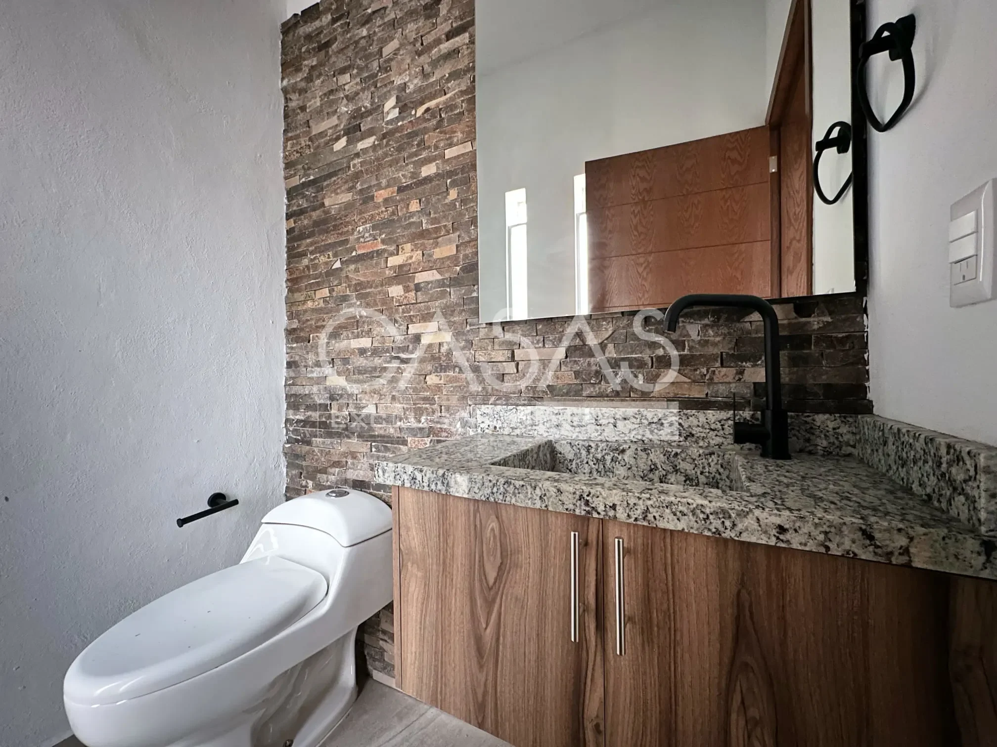 Casa en venta en el norte de Colima con recámara principal muy amplia 2