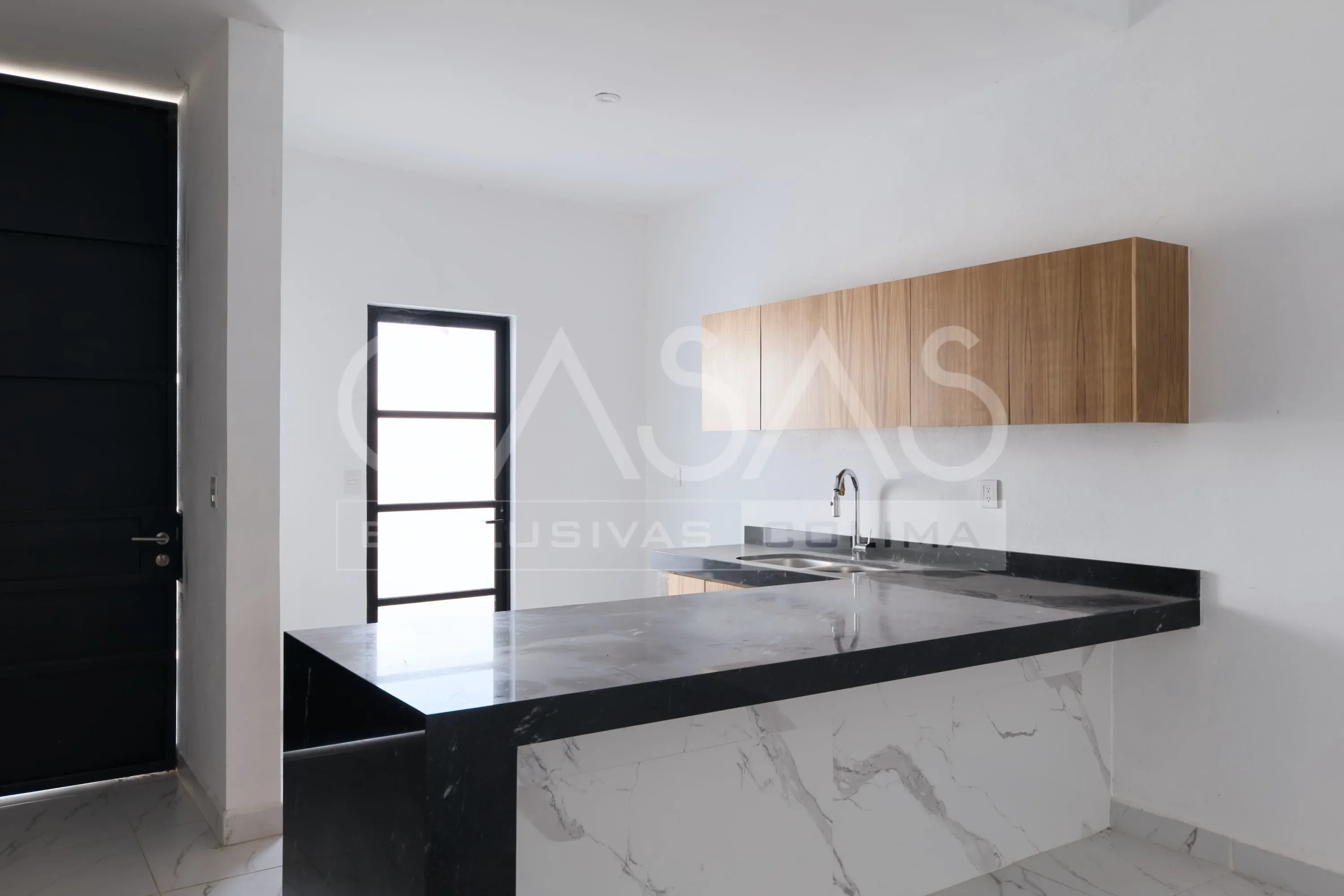 Hermosa casa en venta a unos pasos de Nogueras y Comala 5