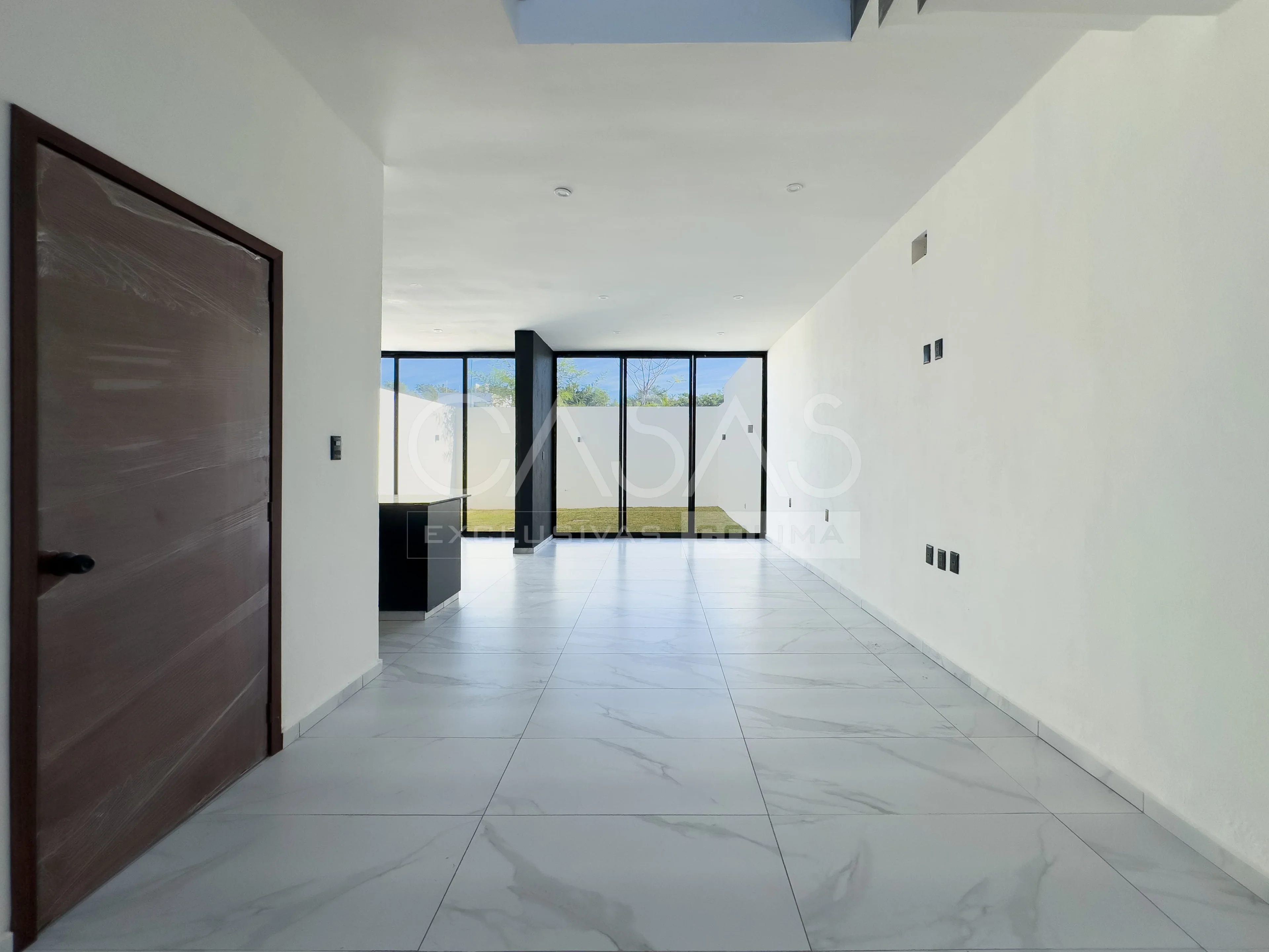 Hermosa casa en venta al norte de Colima con jardín posterior muy amplio 3