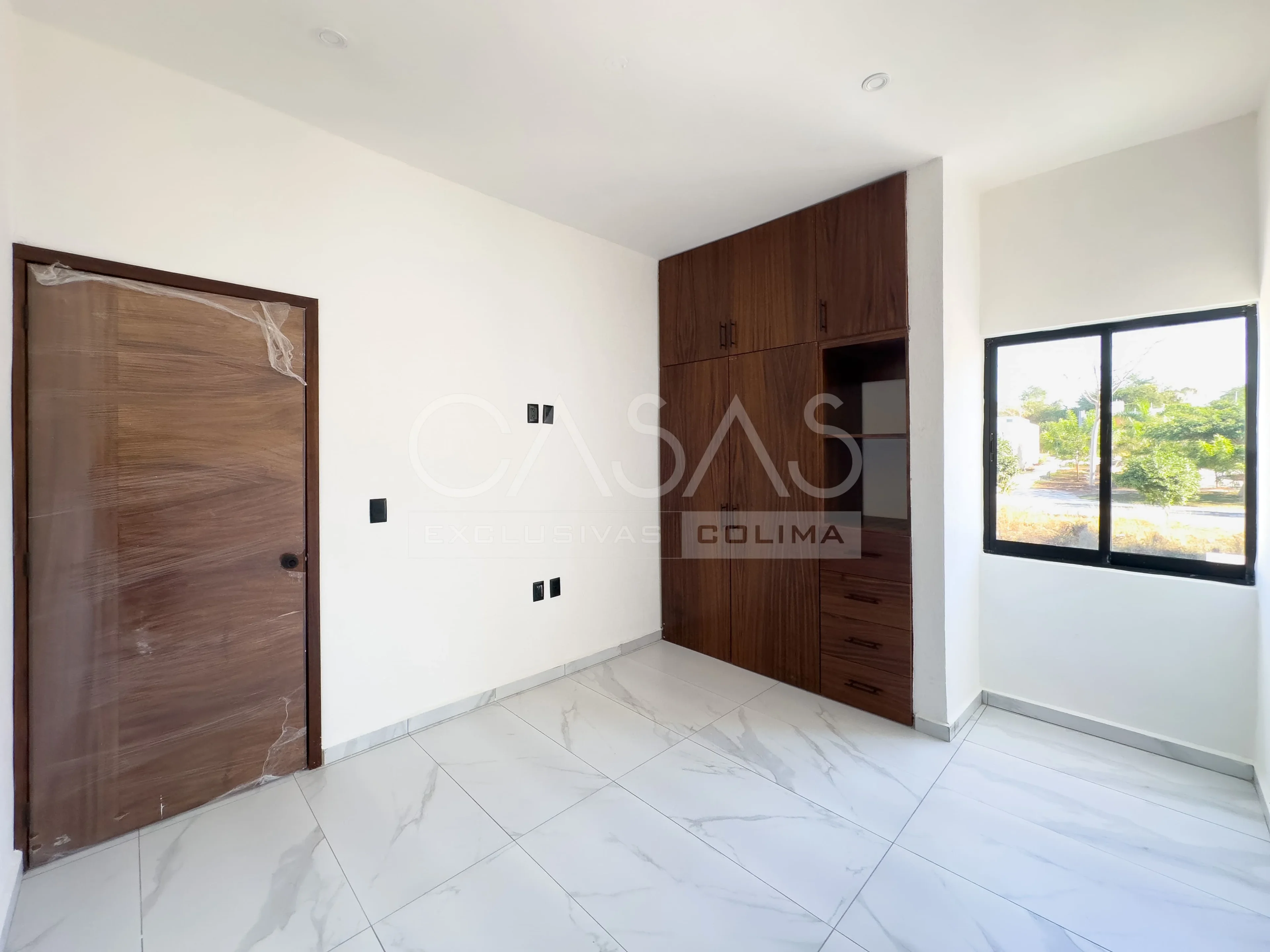 Hermosa casa en venta al norte de Colima con jardín posterior muy amplio 12