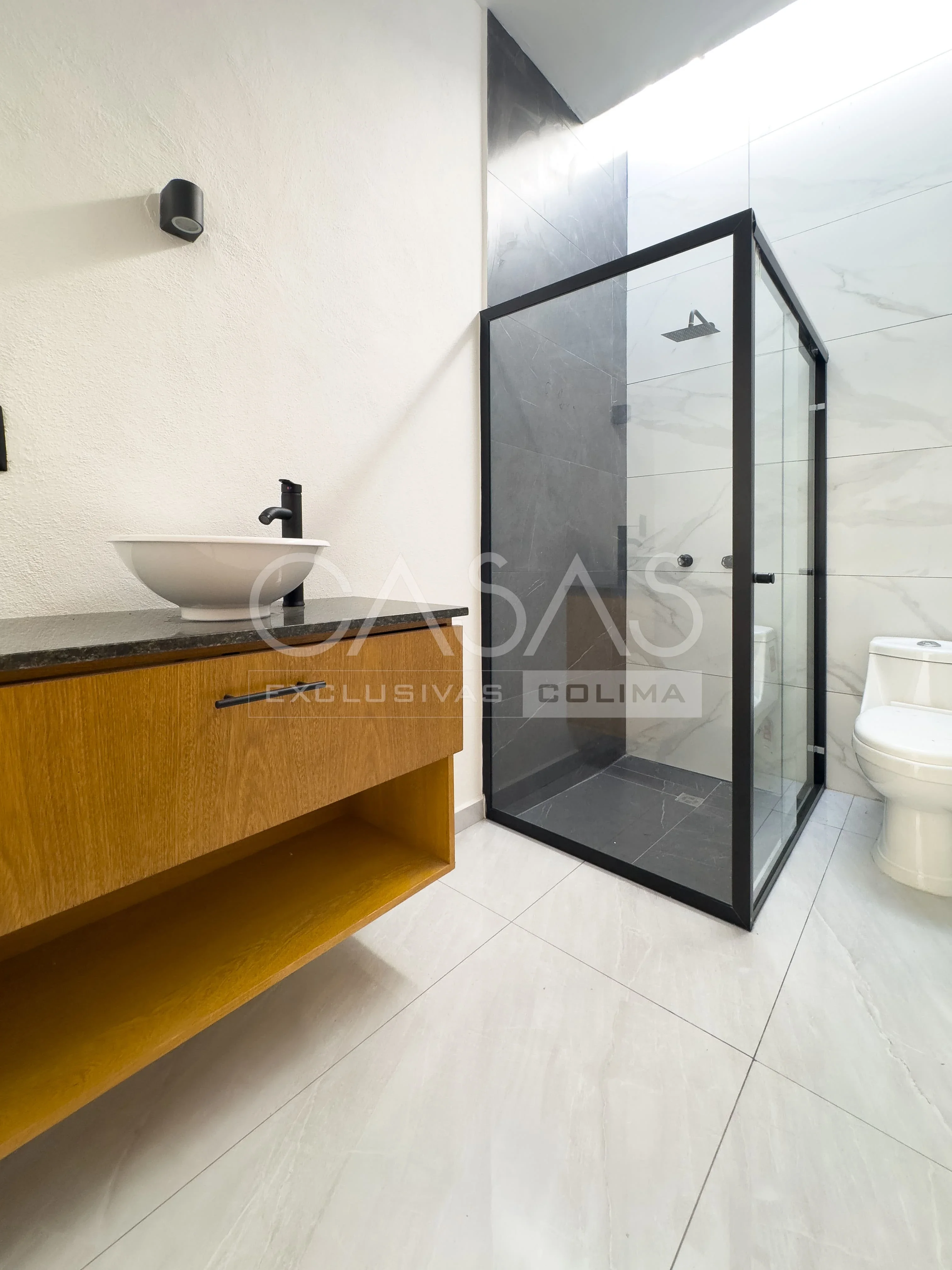 Hermosa casa en venta al norte de Colima, subiendo por Ex Colegio Inglés 9