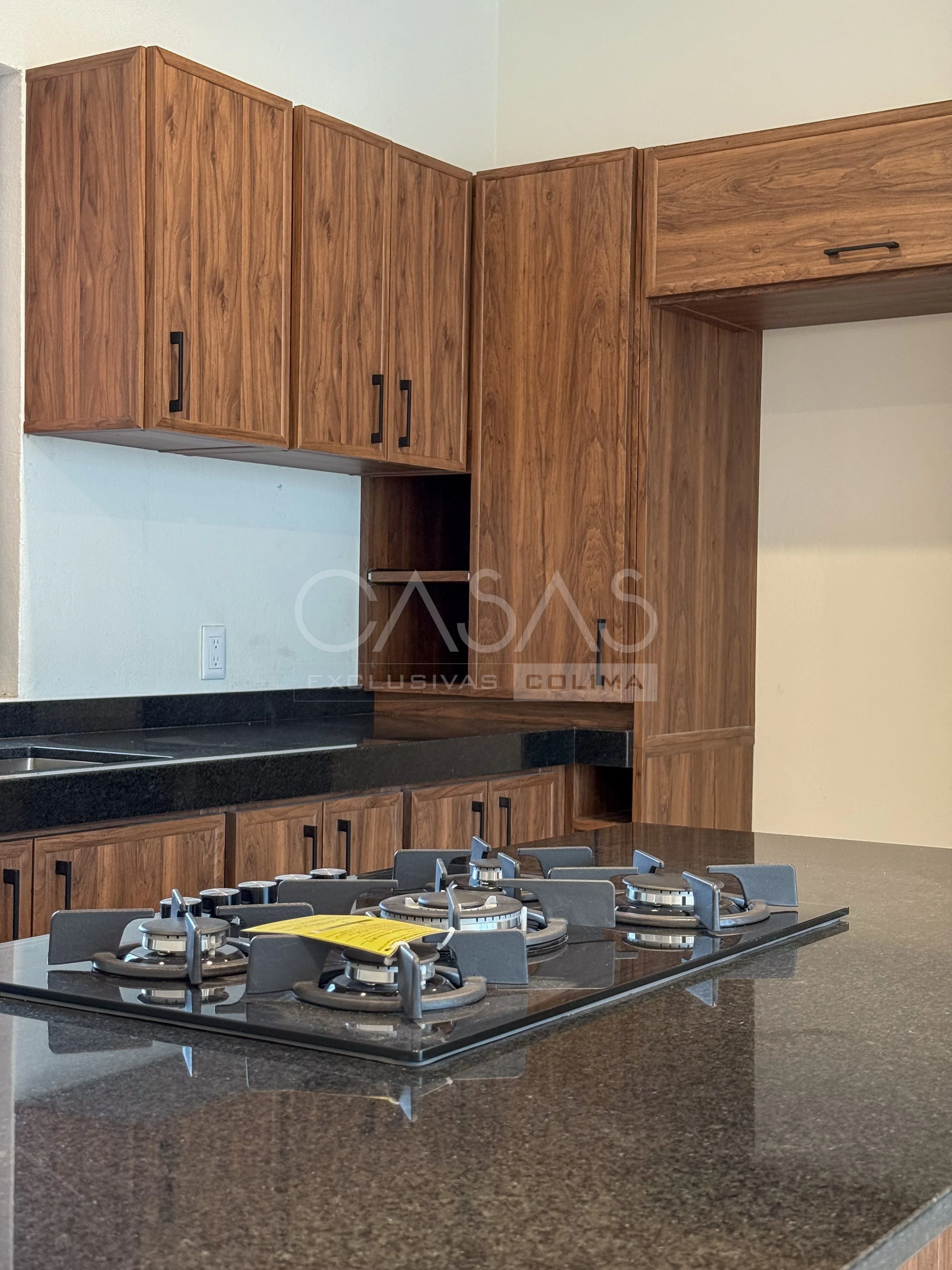 Hermosa casa en venta en nuevo desarrollo en zona norte en Colima 6