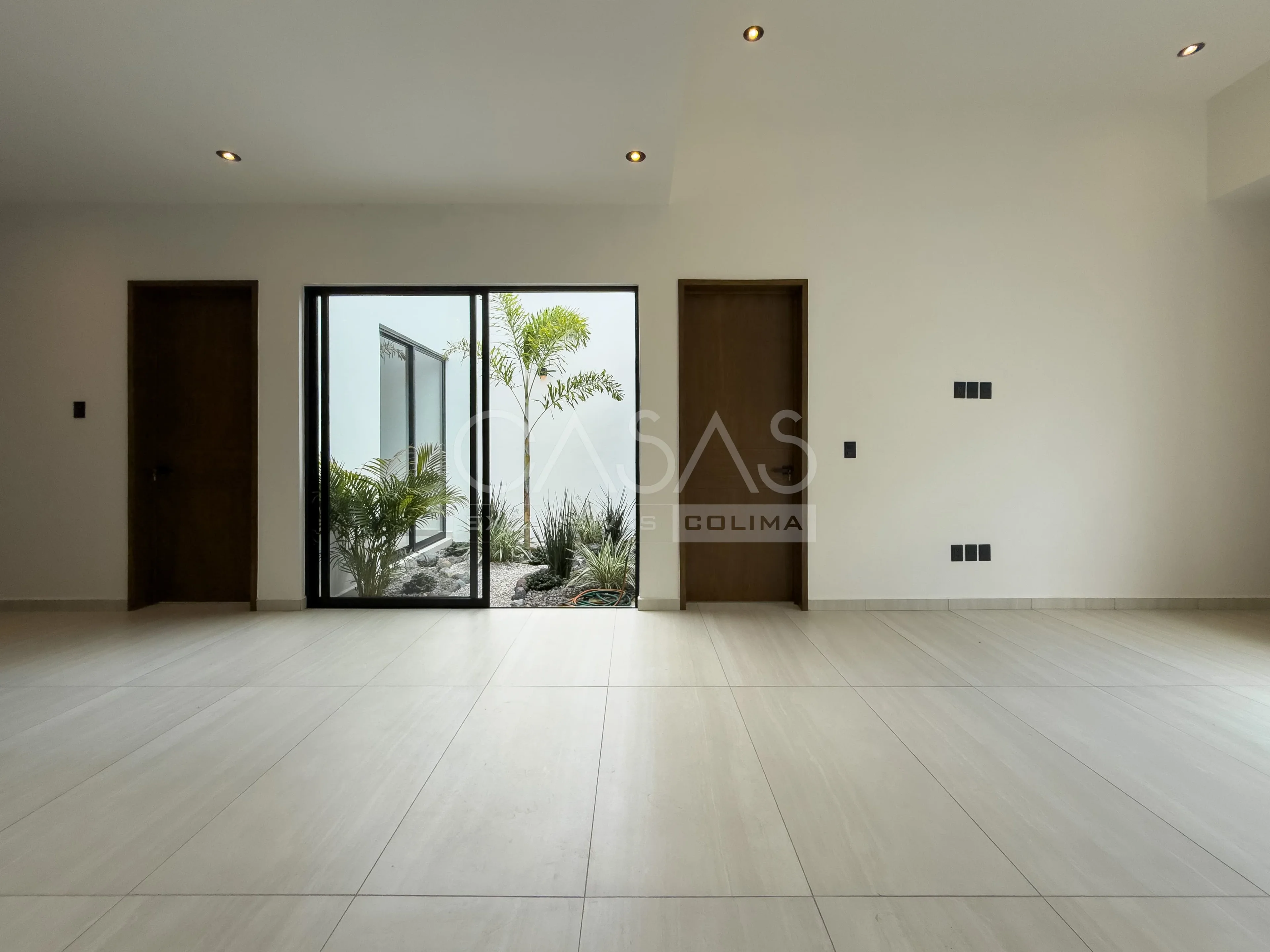 Preciosa casa en venta de alto lujo en zona residencial al norte de Colima 9