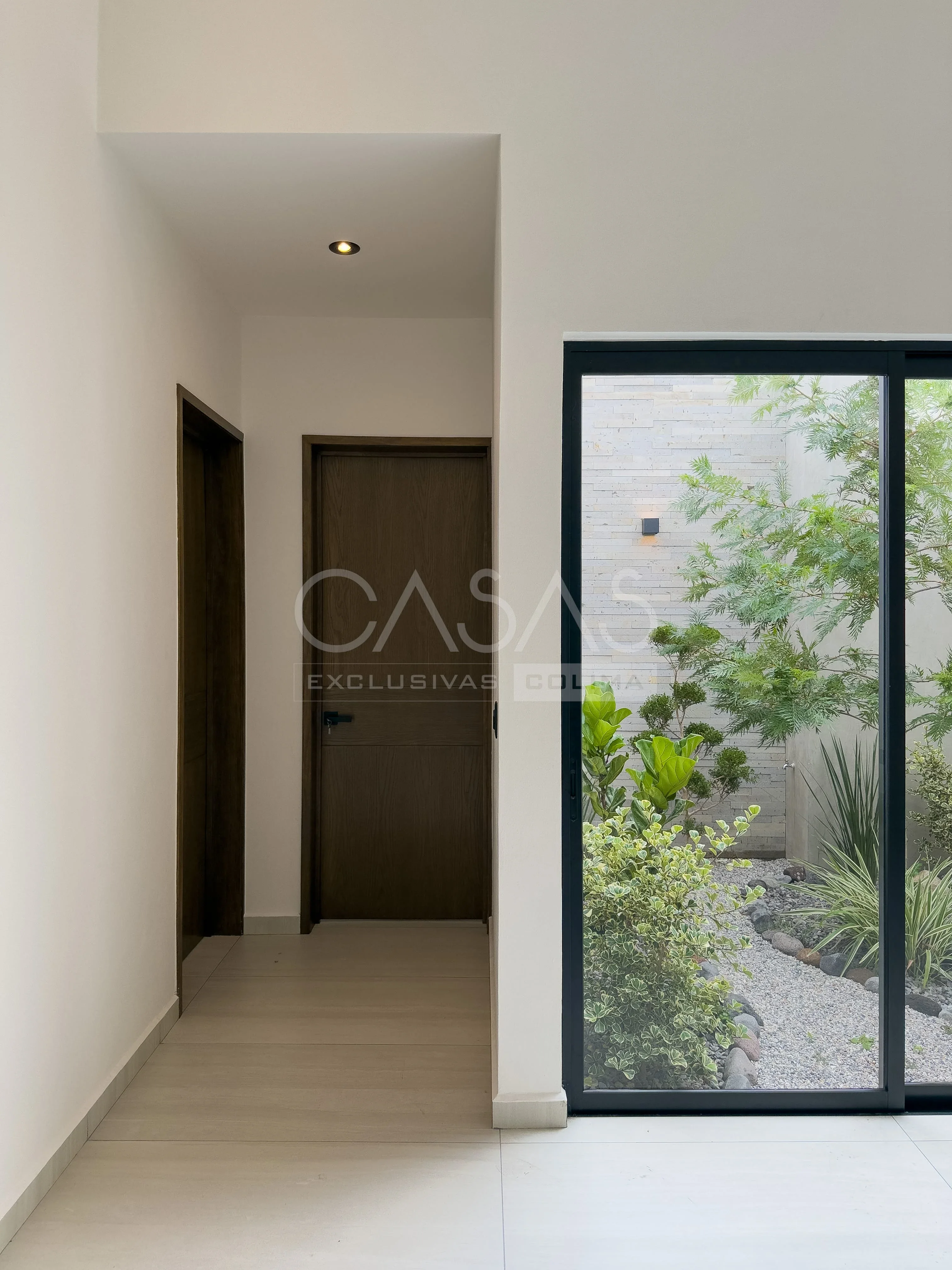 Preciosa casa en venta de alto lujo en zona residencial al norte de Colima 15