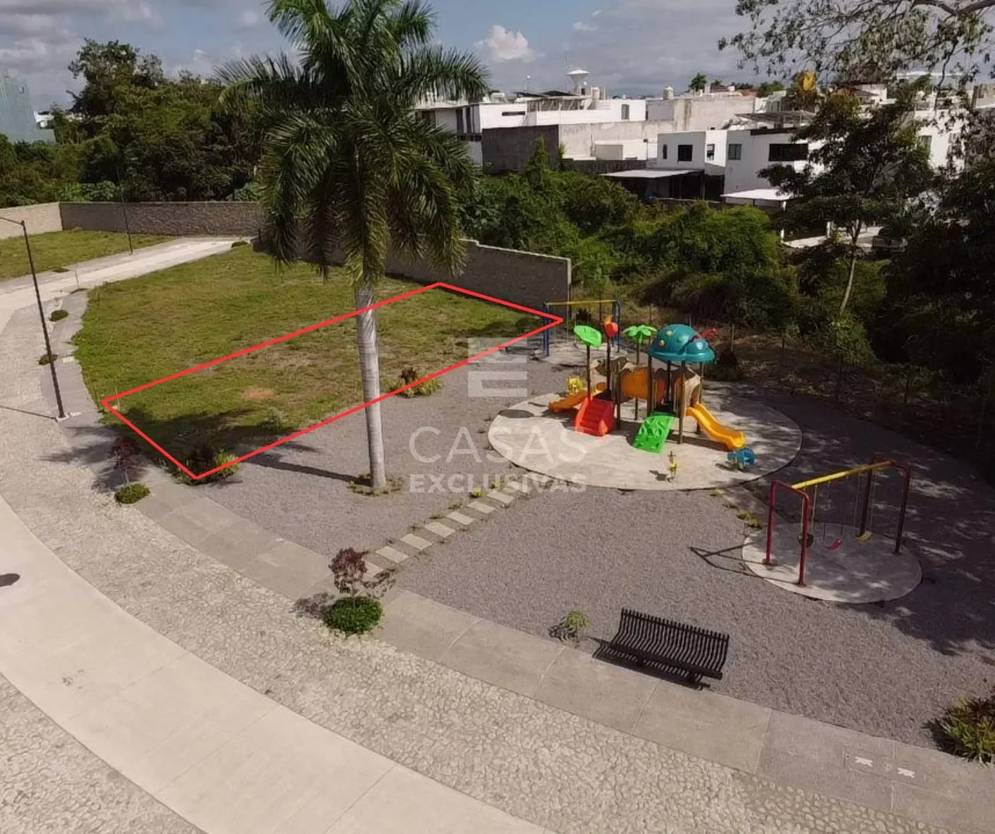 Hermoso terreno en venta dentro de Coto Privado al norte de Colima 1