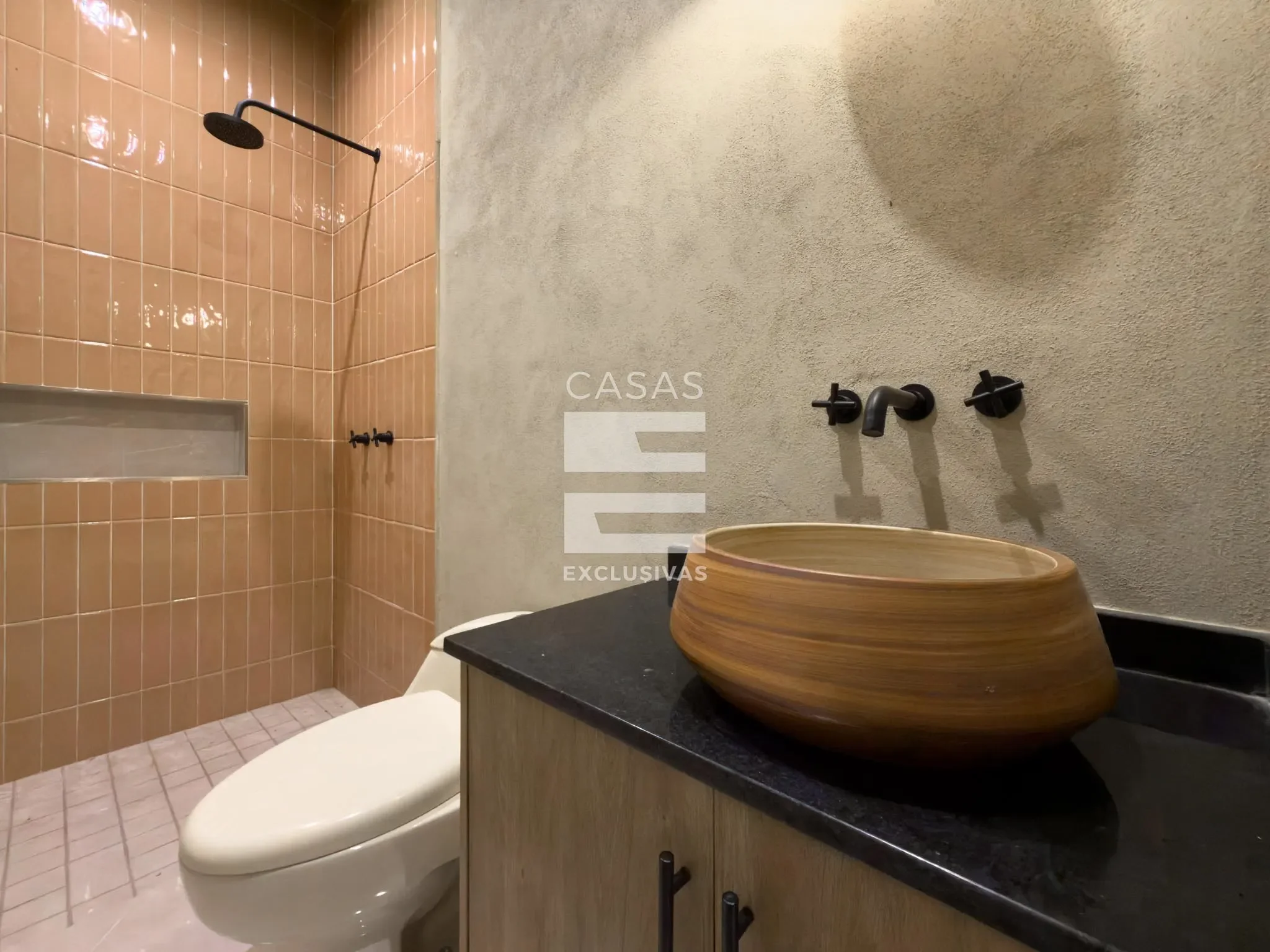 Única y exclusiva casa en venta en una planta al norte de Colima 9