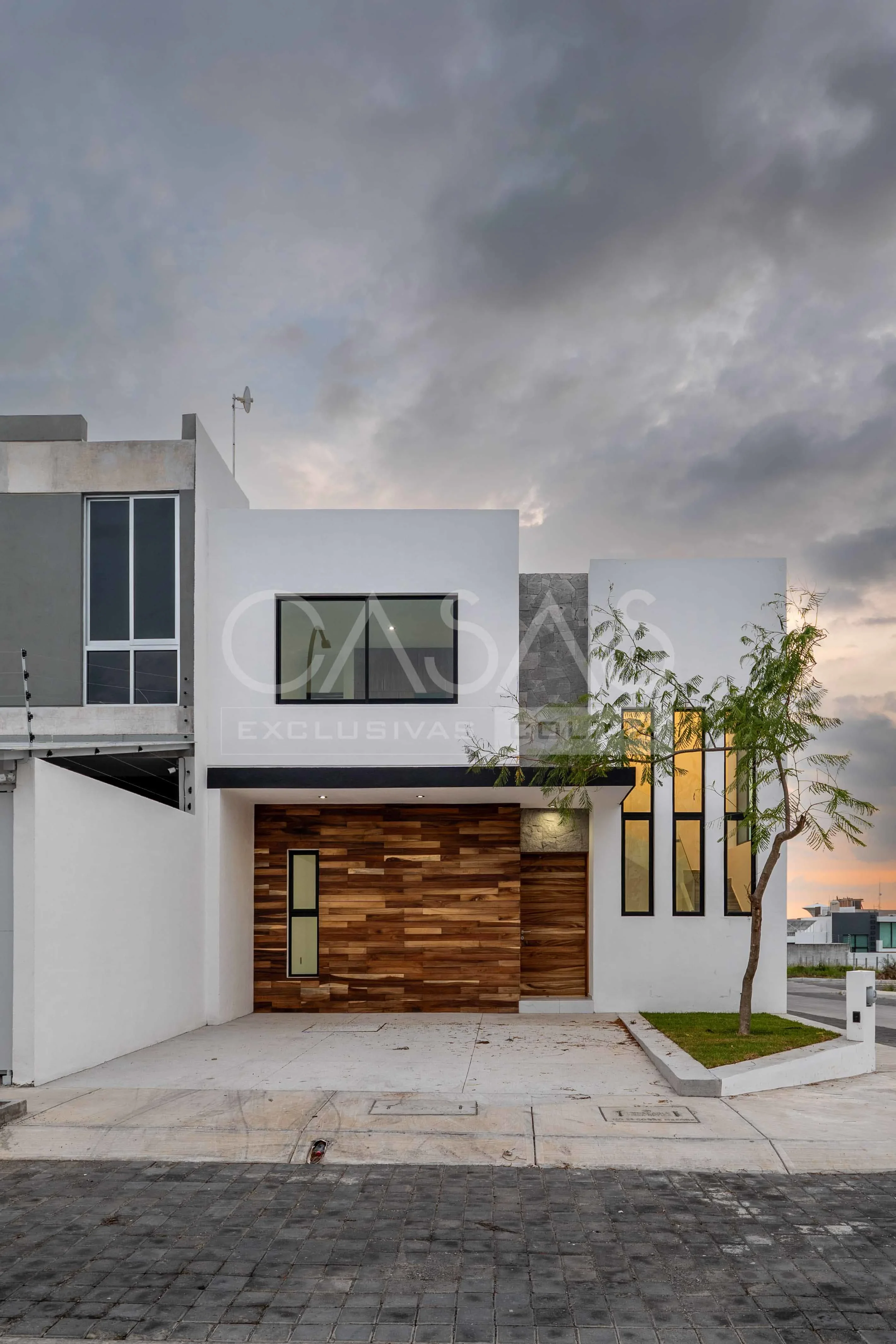 En venta hermosa casa en esquina en zona norte de Colima 3