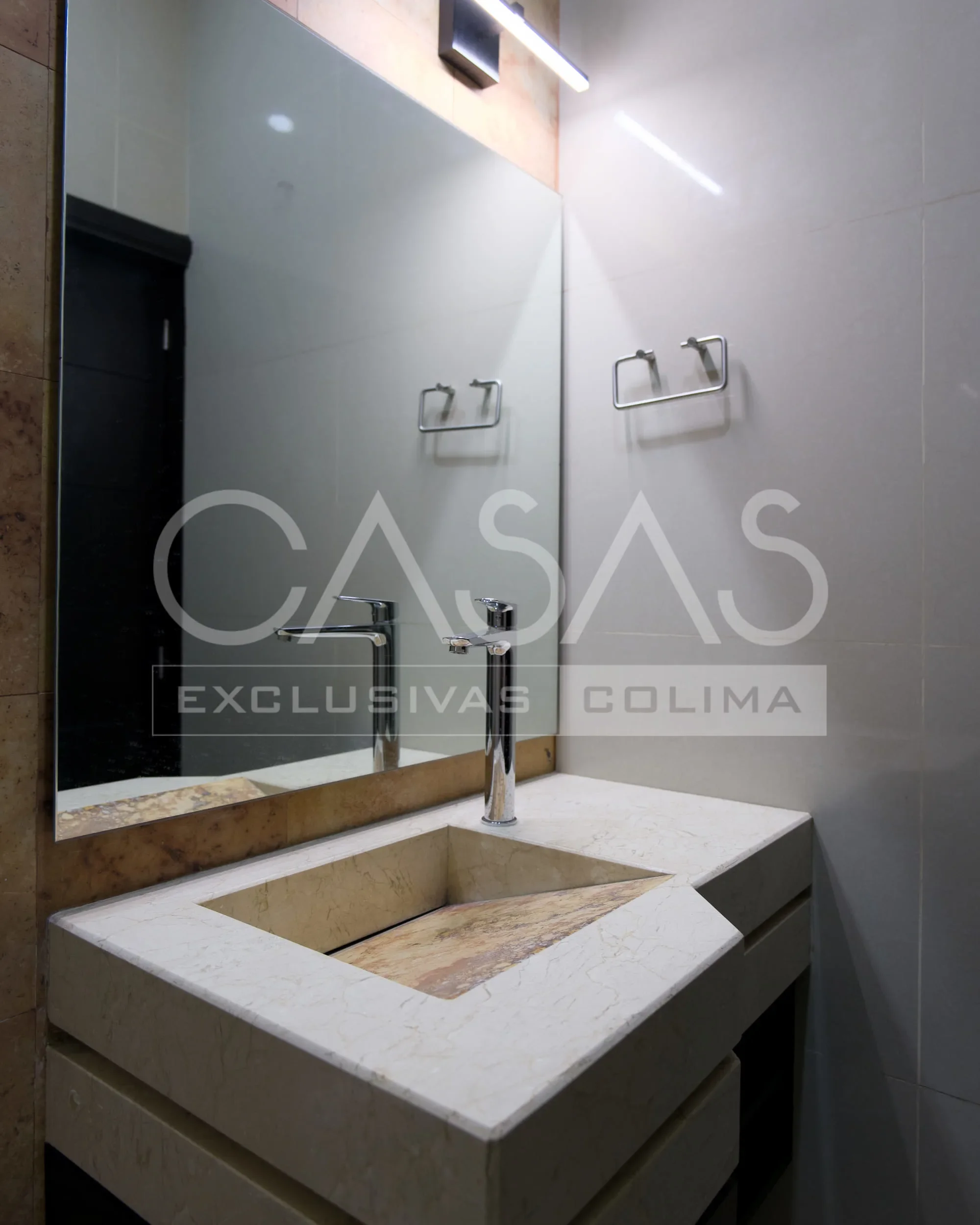 Preciosa casa de oportunidad en venta en Colima residencial Santa Bárbara 18