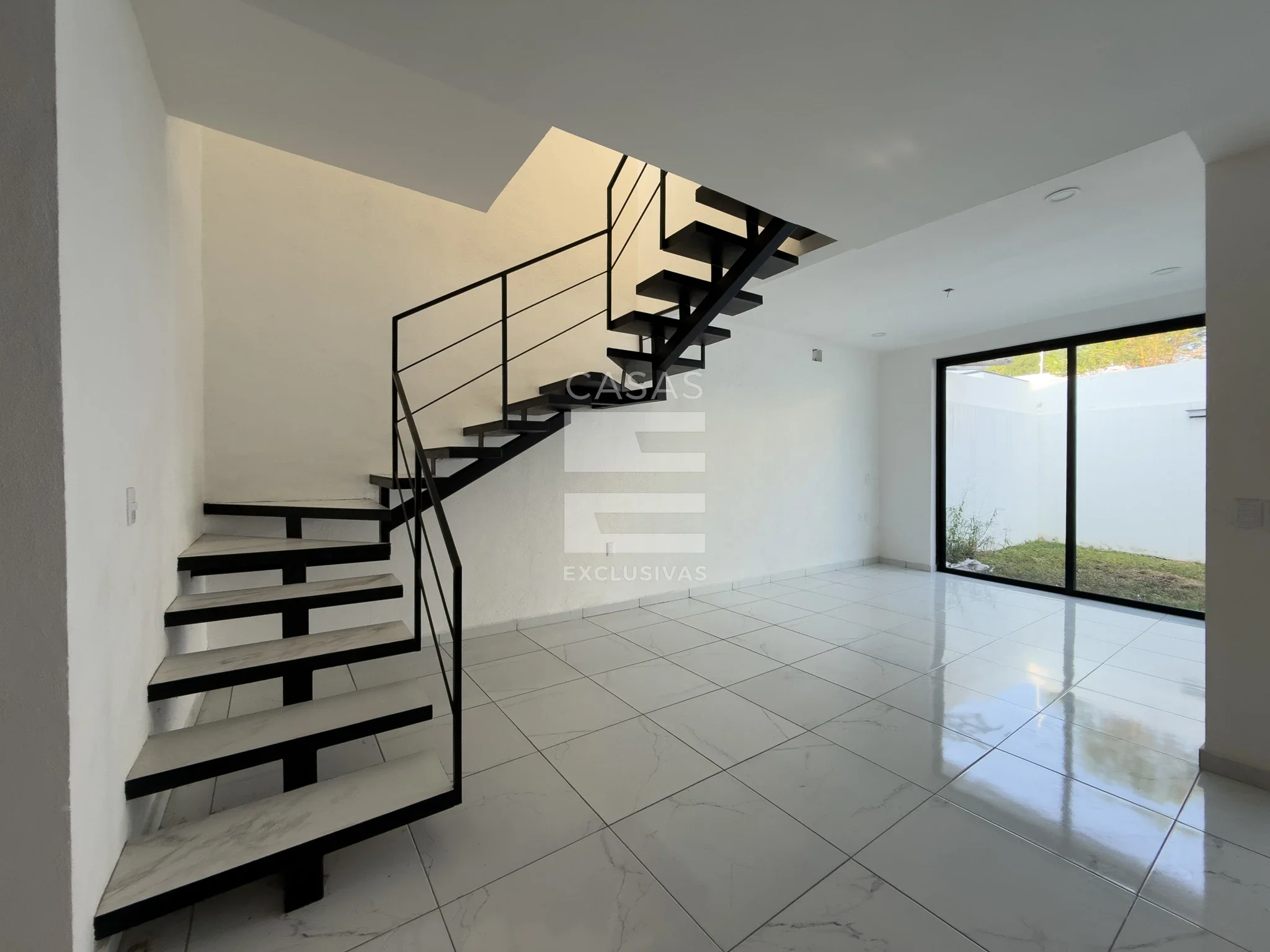 Linda casa en venta en Nogueras Comala con amplios espacios 9