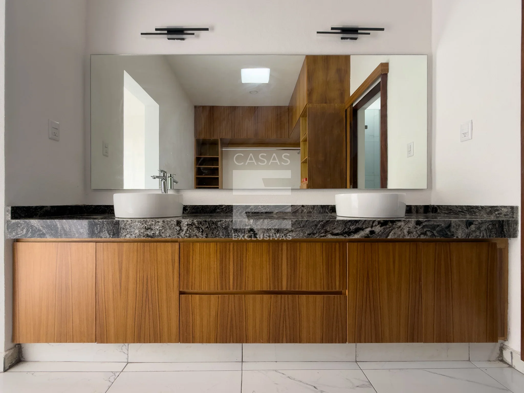 Linda casa en venta en Nogueras Comala con amplios espacios 11