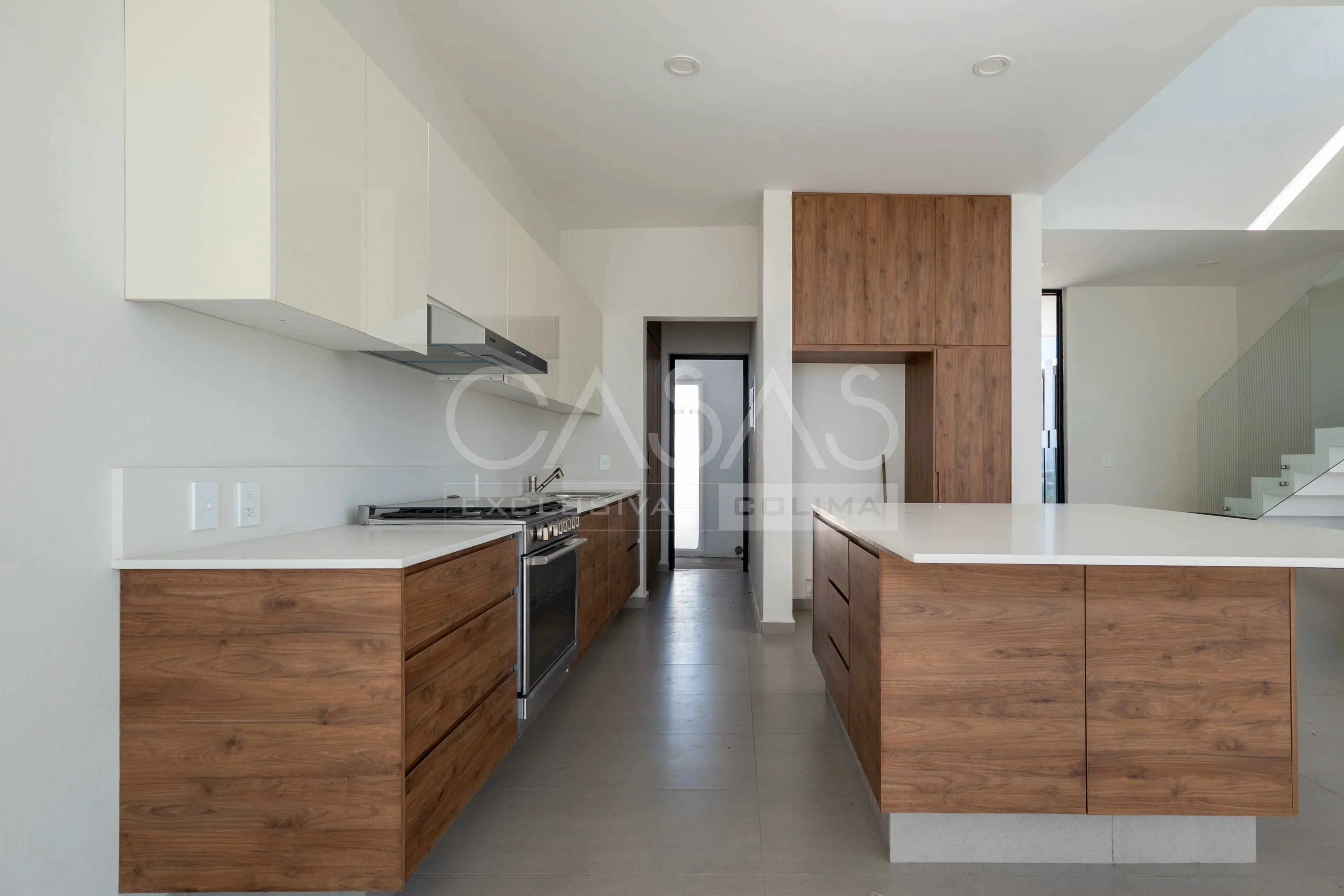 Bellísima residencia en venta en esquina, Zona norte de Colima 6