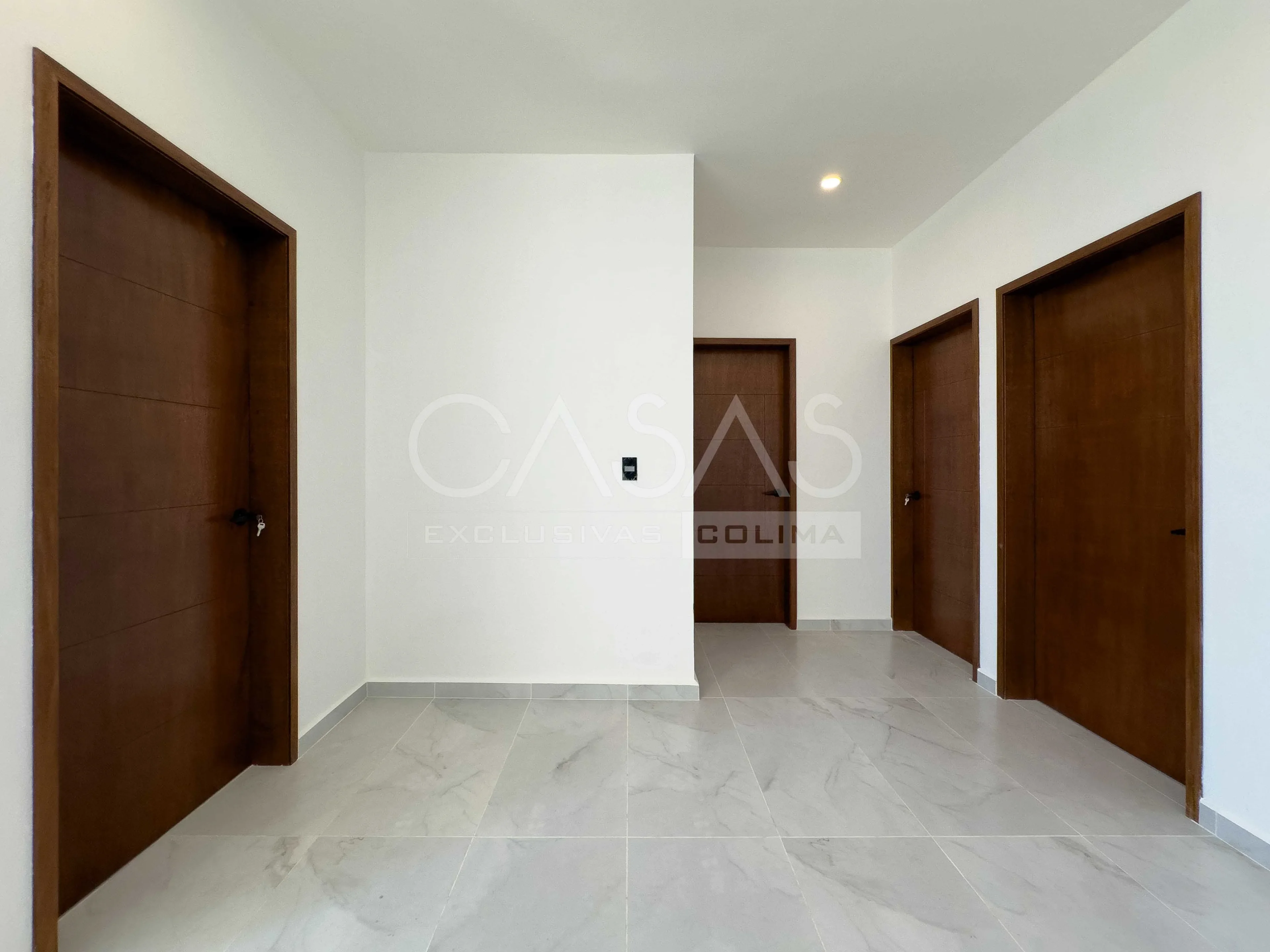 Hermosa y amplia casa en venta al norte de Villa de Álvarez, zona Residencial 13