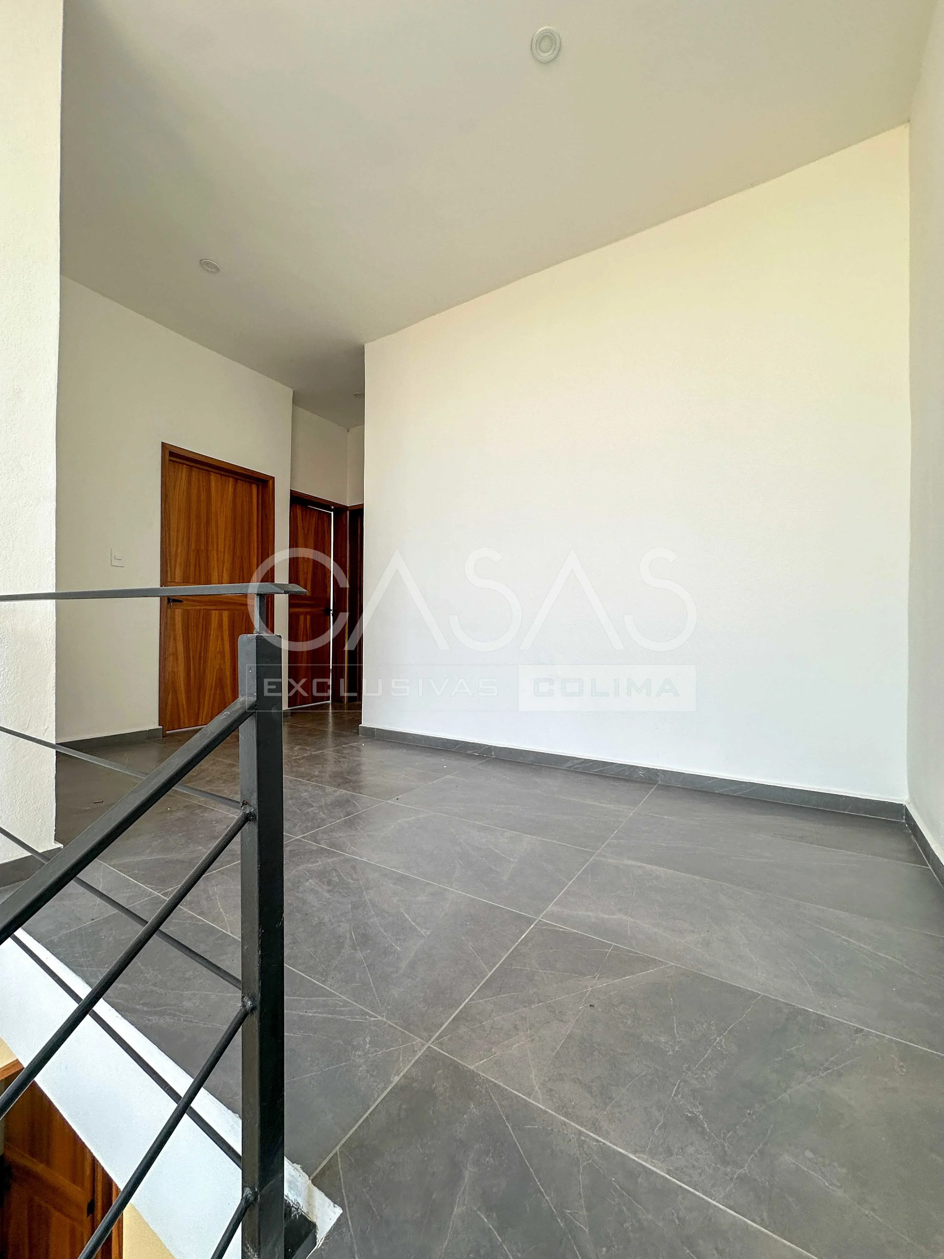 Preciosa casa en venta con jardín posterior súper amplio, zona norte de Colima 11
