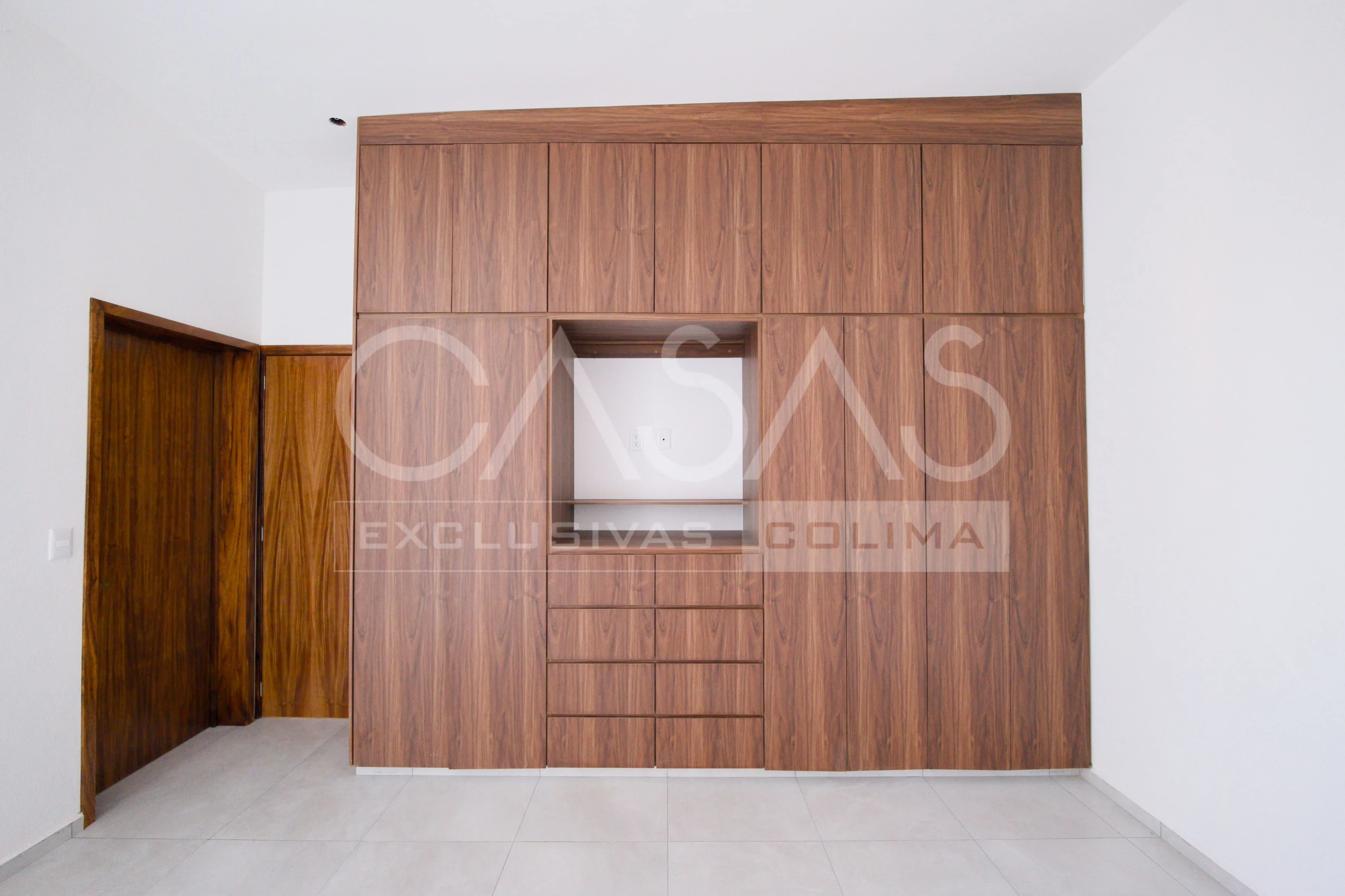 Hermosa casa en venta en un piso, zona norte de Colima 15