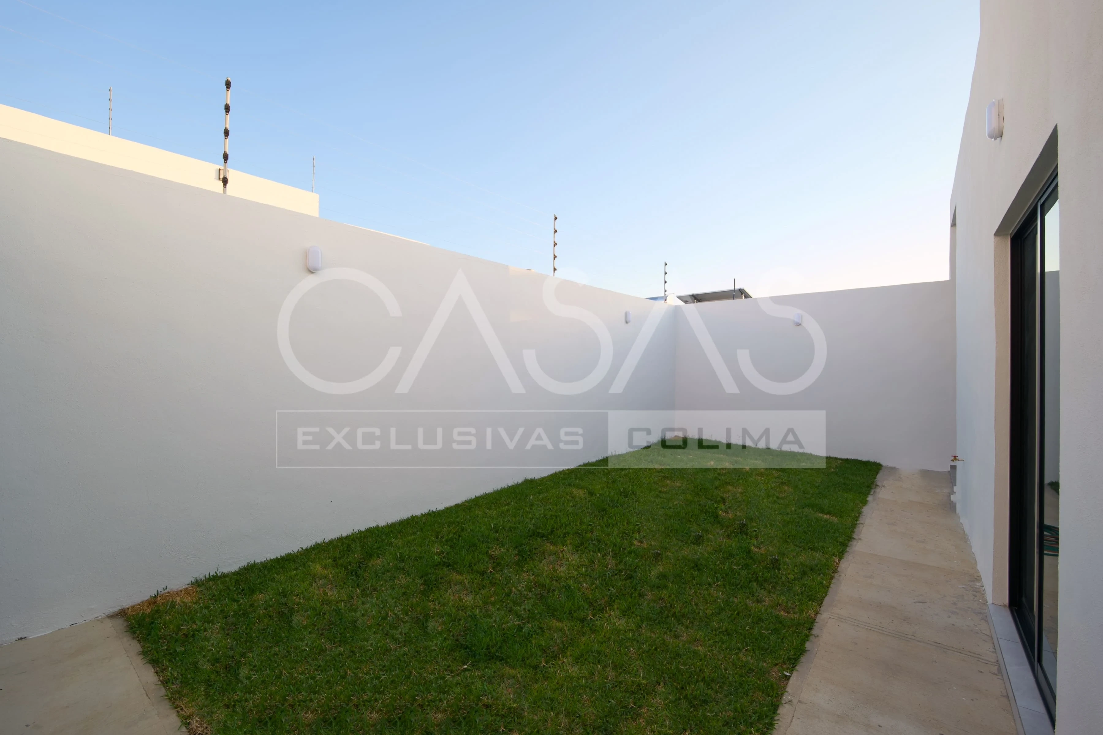 Hermosa casa en venta en un piso, zona norte de Colima 17