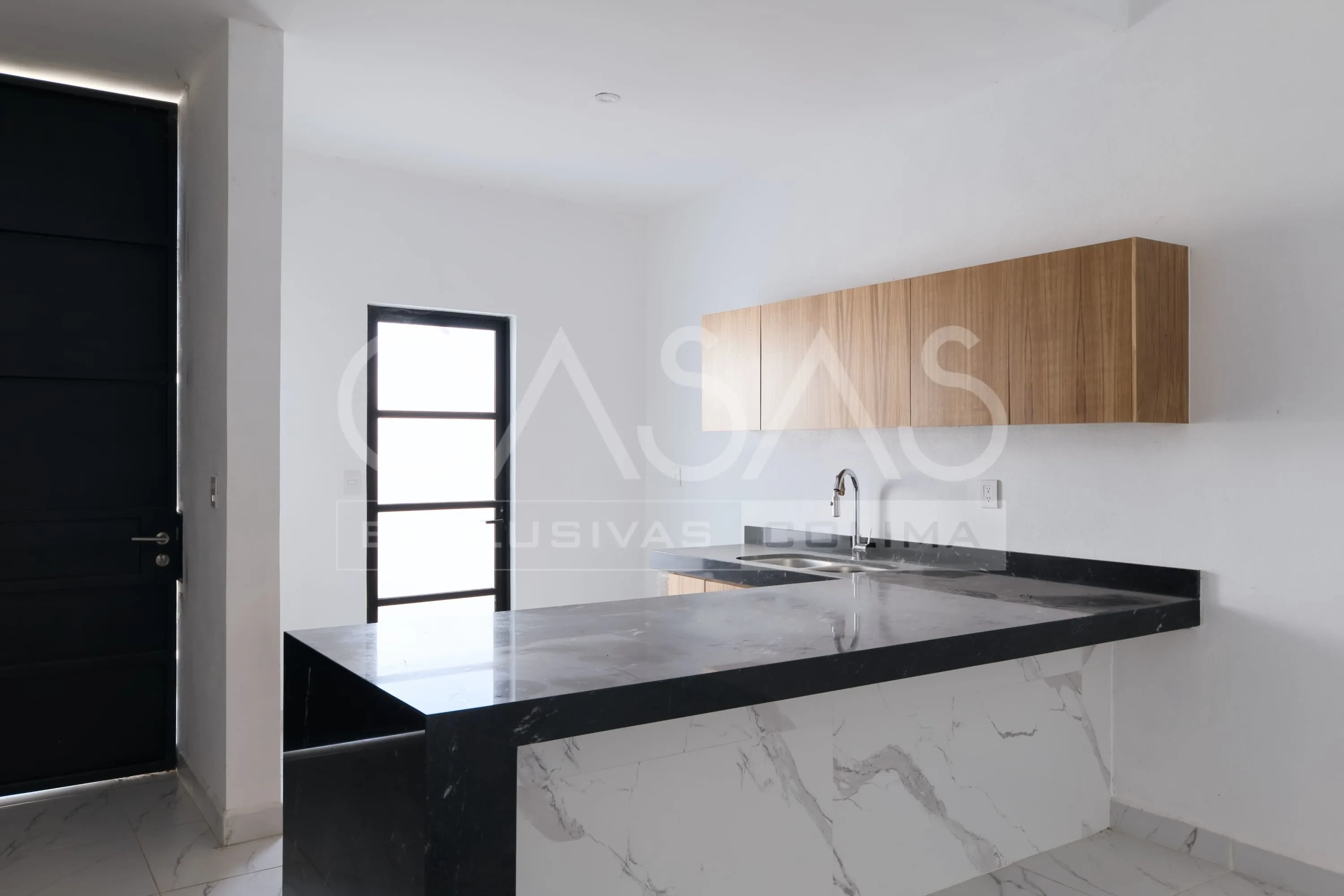 Hermosa casa en venta a unos pasos de Nogueras y Comala 5