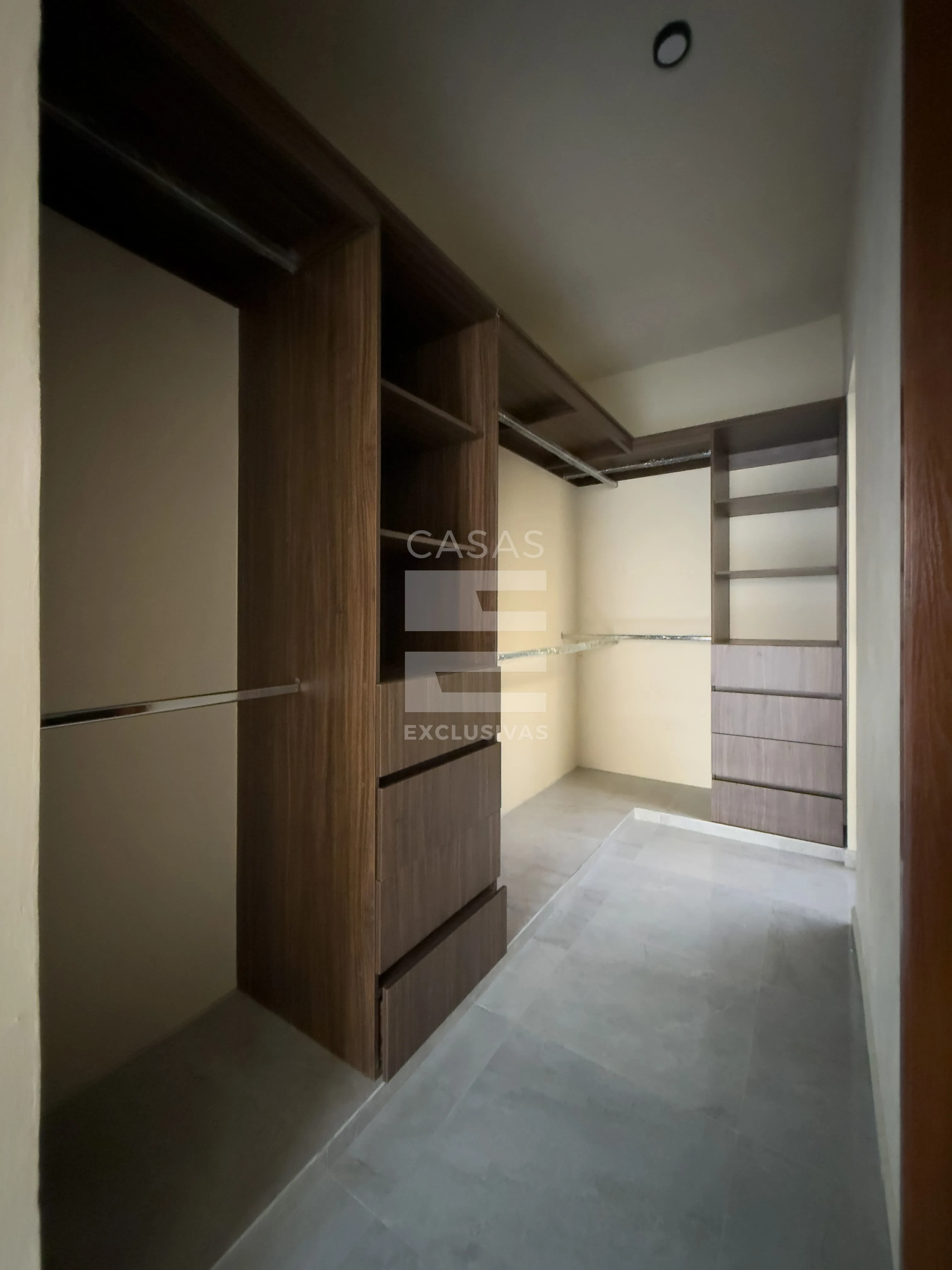 Casa en esquina con amplio terreno en zona norte de Colima 13