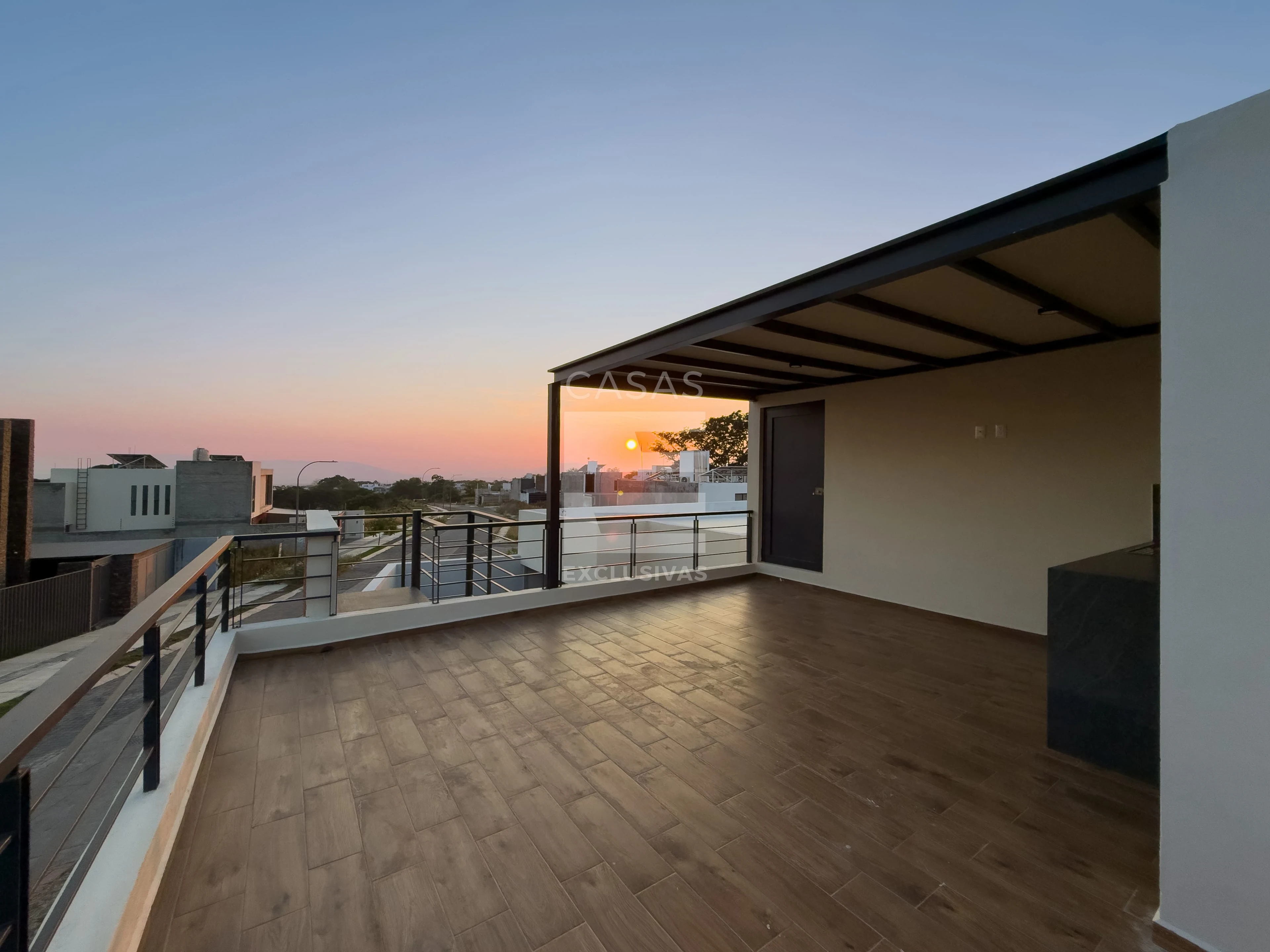 Casa en esquina con amplio terreno en zona norte de Colima 17