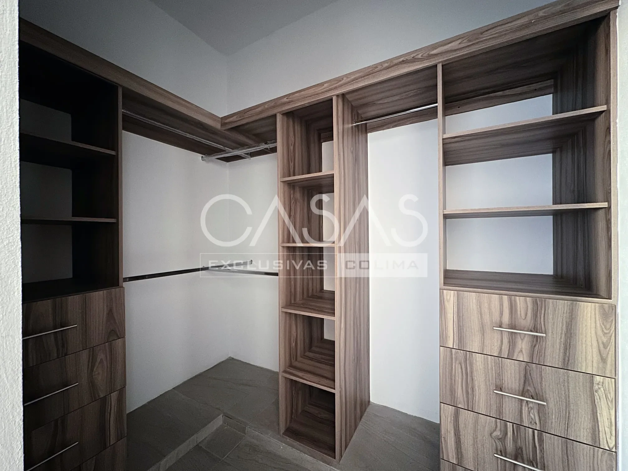 Casa en venta en el norte de Colima con recámara principal muy amplia 10