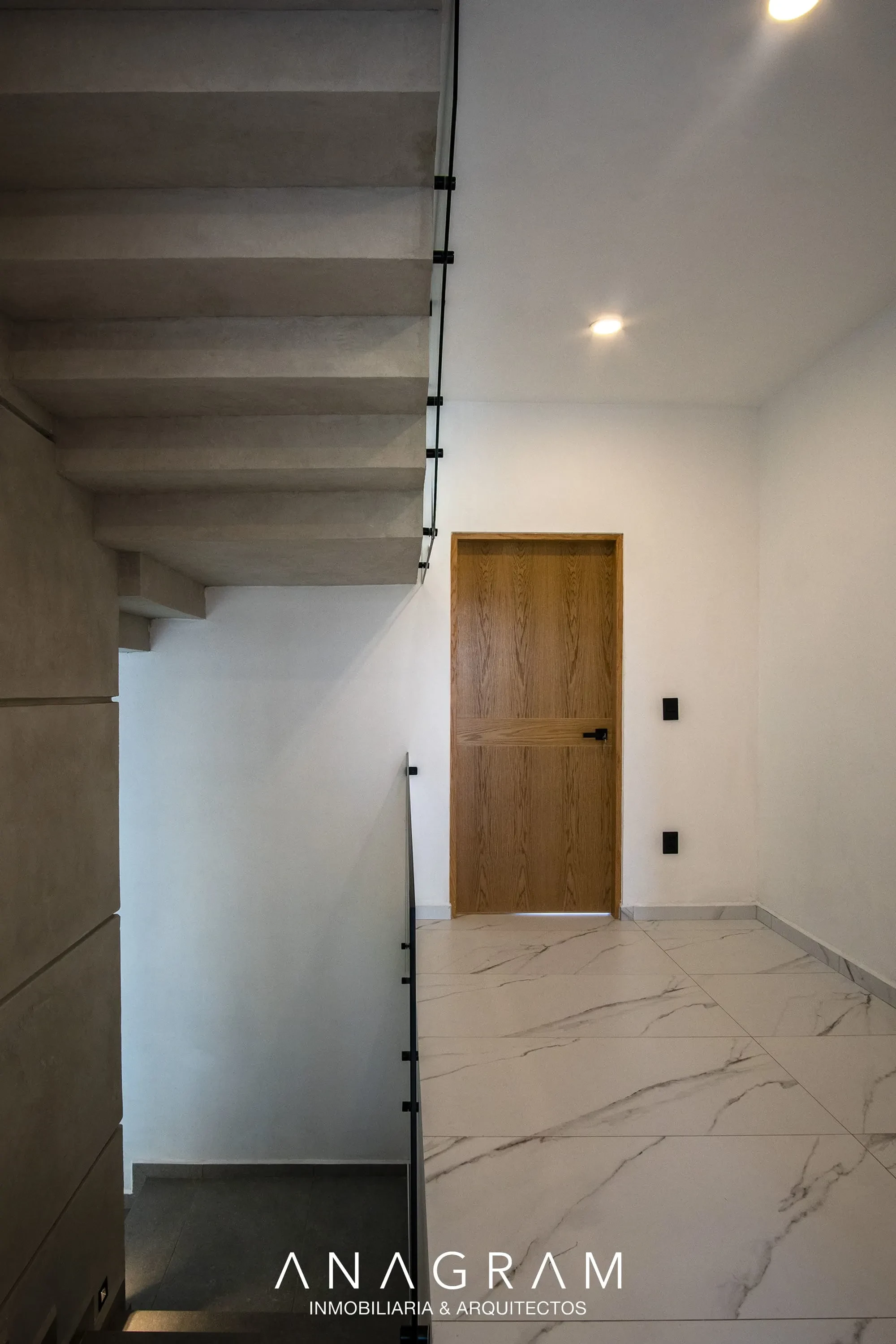 Hermosa residencia en venta en Zapopan Jalisco dentro de coto privado 12