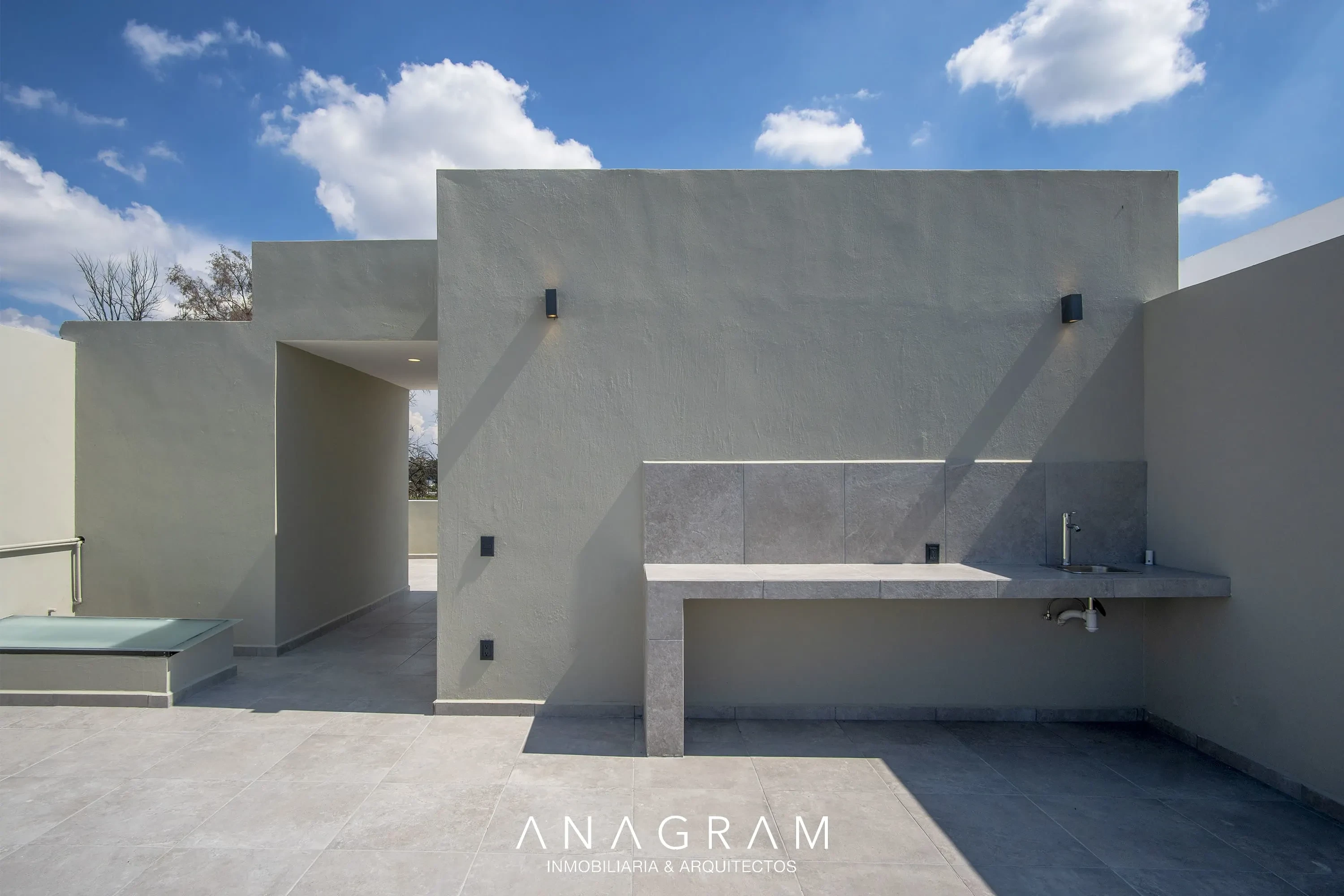 Hermosa residencia en venta en Zapopan Jalisco dentro de coto privado 18