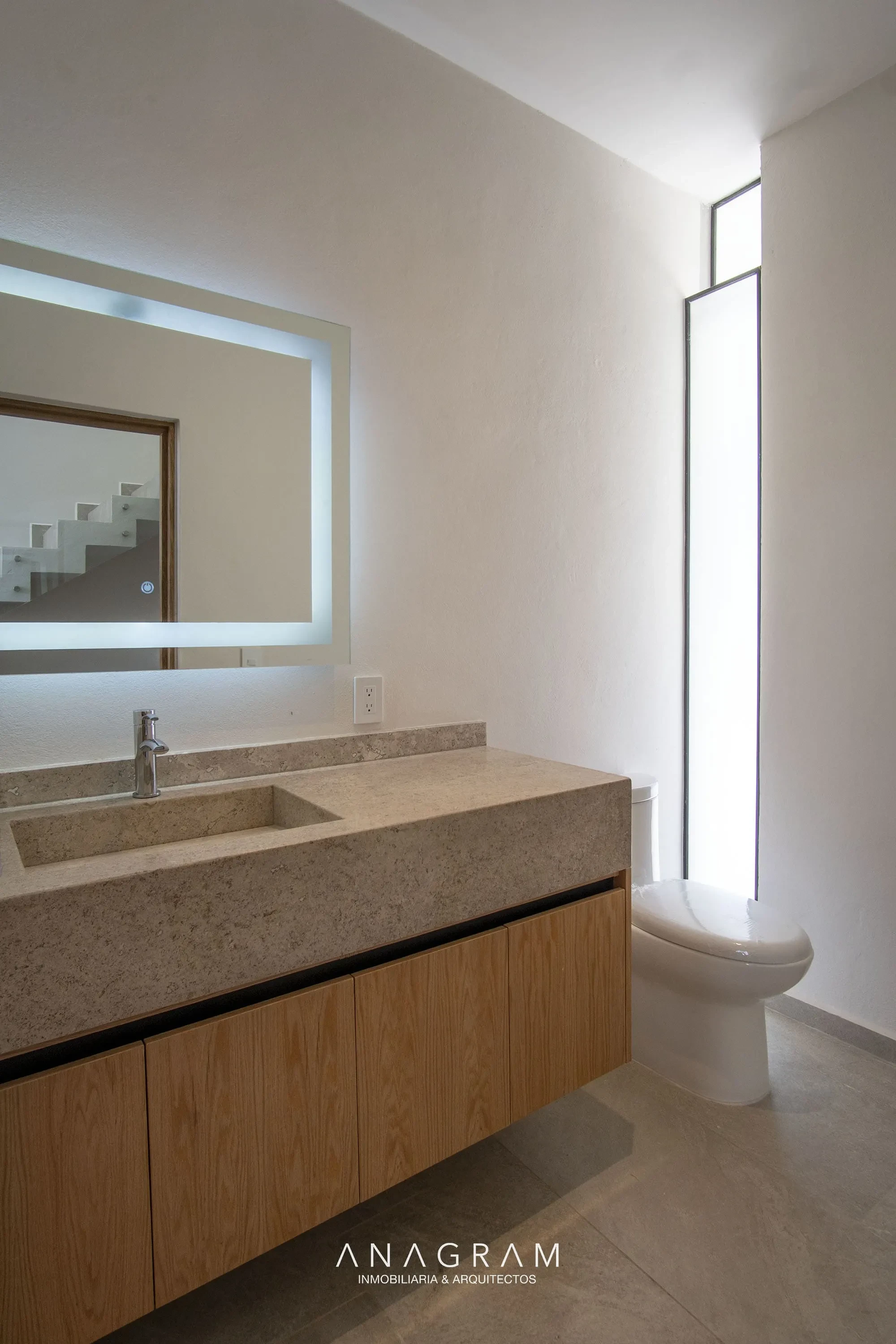 Preciosa casa en venta en coto privado al norte de Colima, rodeada de mucha vegetación 4