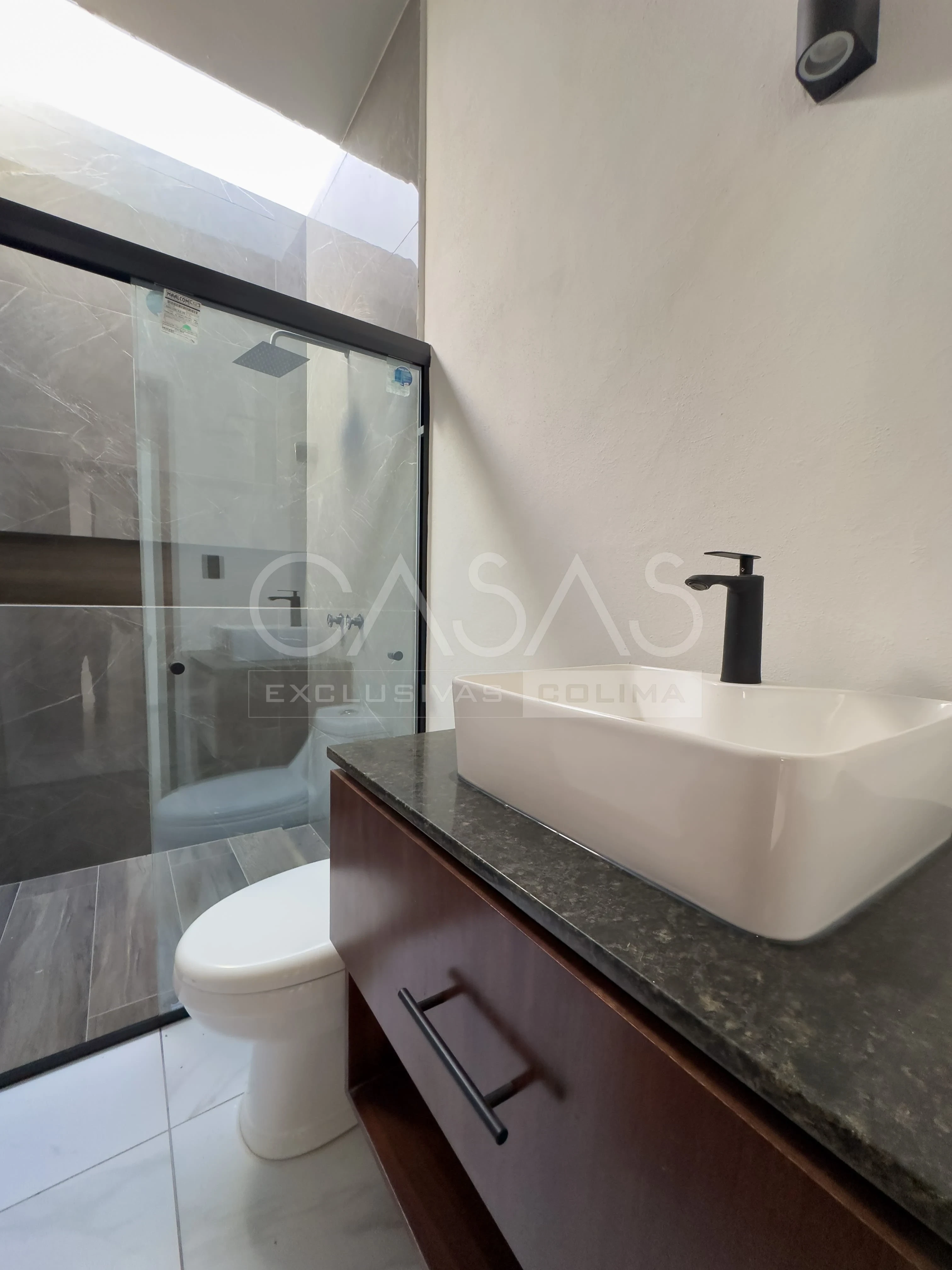 Hermosa casa en venta al norte de Colima con jardín posterior muy amplio 13