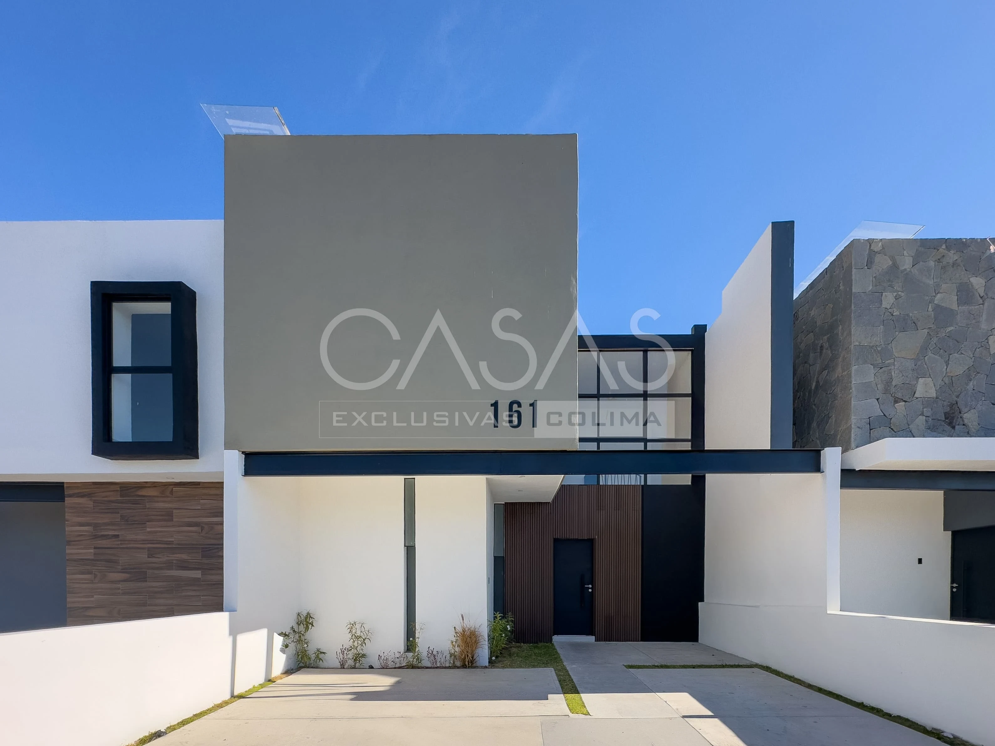 Hermosa casa en venta al norte de Colima, subiendo por Ex Colegio Inglés