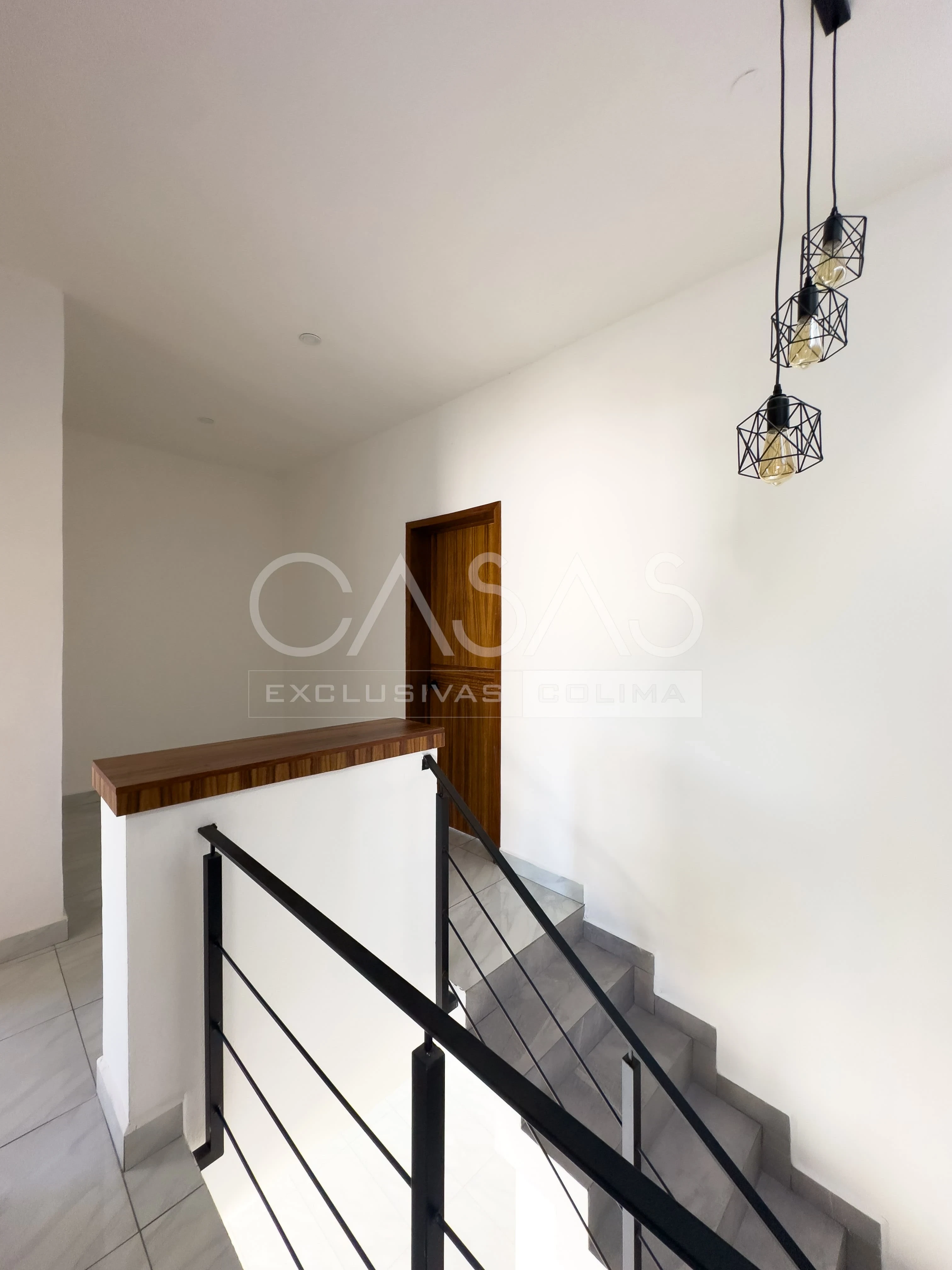 Linda residencia en venta al norte de Colima con amplio jardín posterior 8