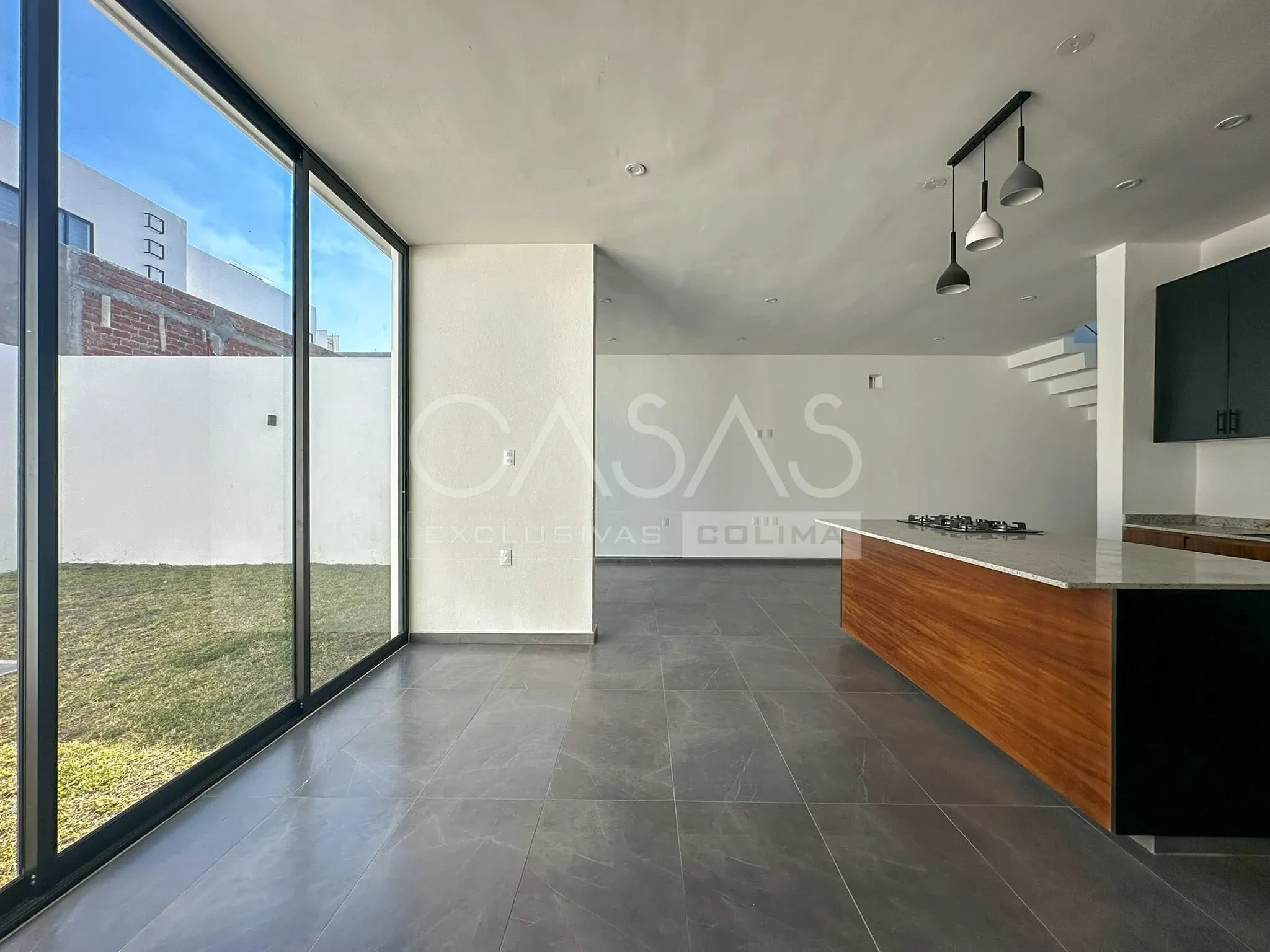 Preciosa casa en venta con jardín posterior súper amplio, zona norte de Colima 8