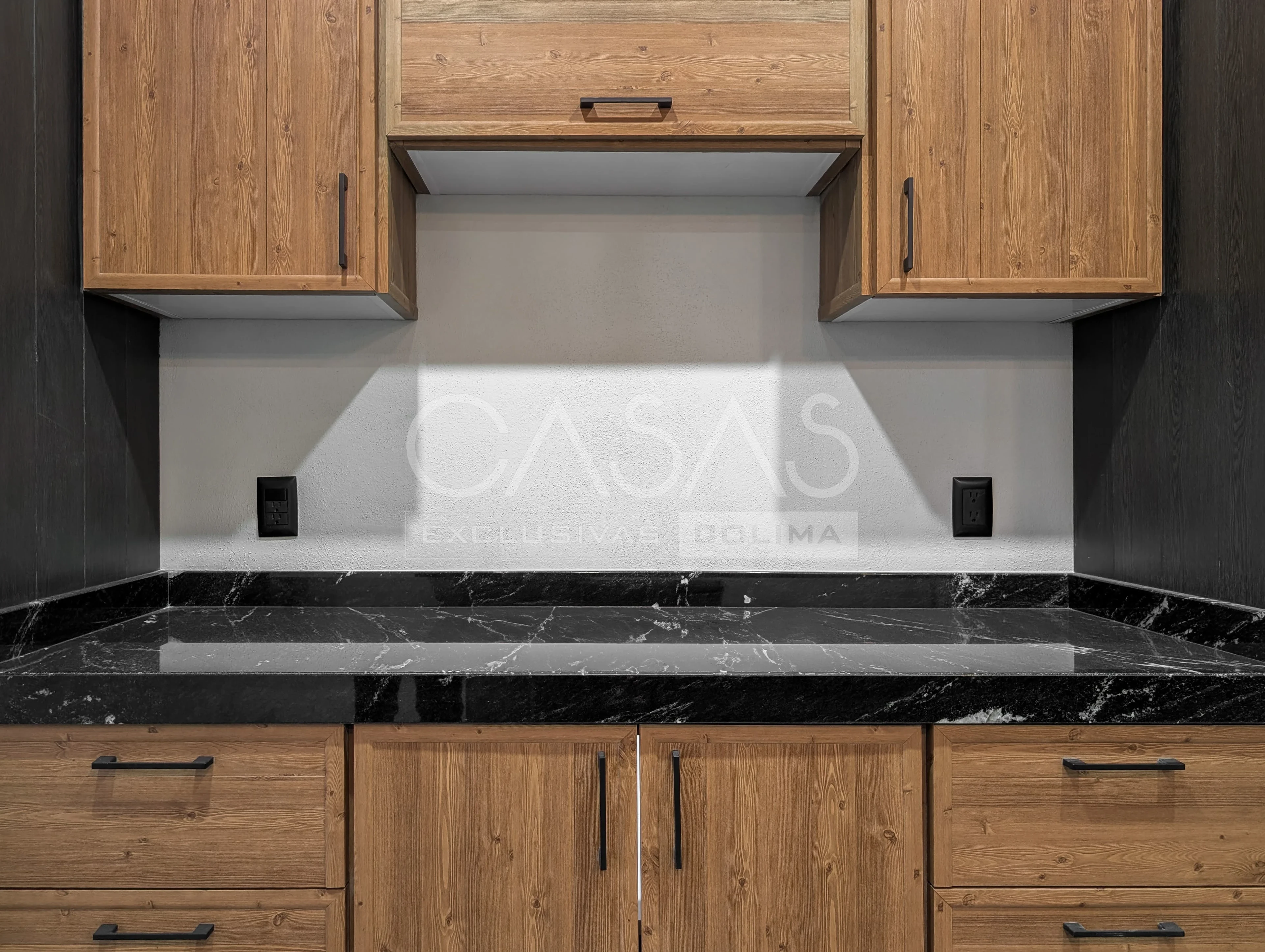 Bellísima casa en venta en zona norte de colima, a unas cuadras de V. Carranza 6