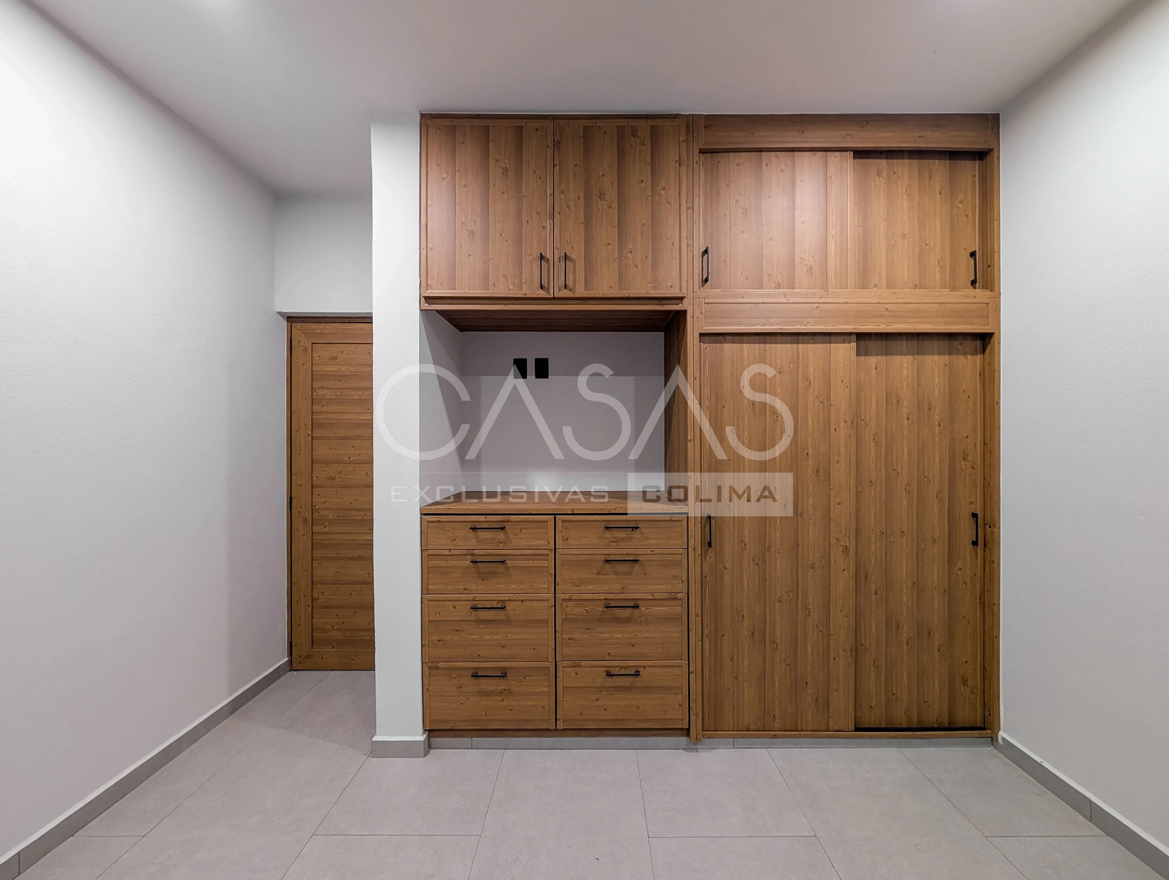 Bellísima casa en venta en zona norte de colima, a unas cuadras de V. Carranza 10