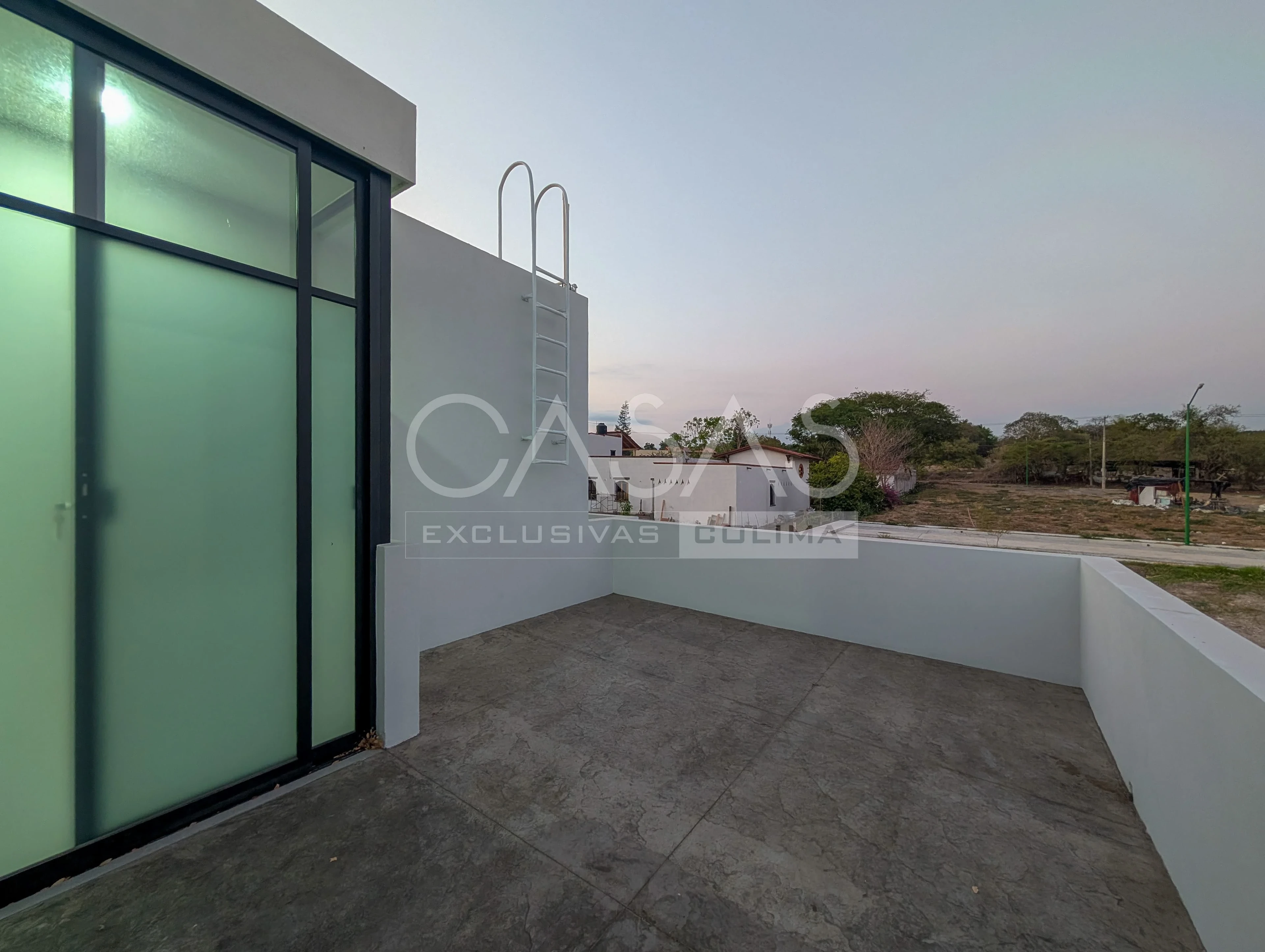 Bellísima casa en venta en zona norte de colima, a unas cuadras de V. Carranza 19