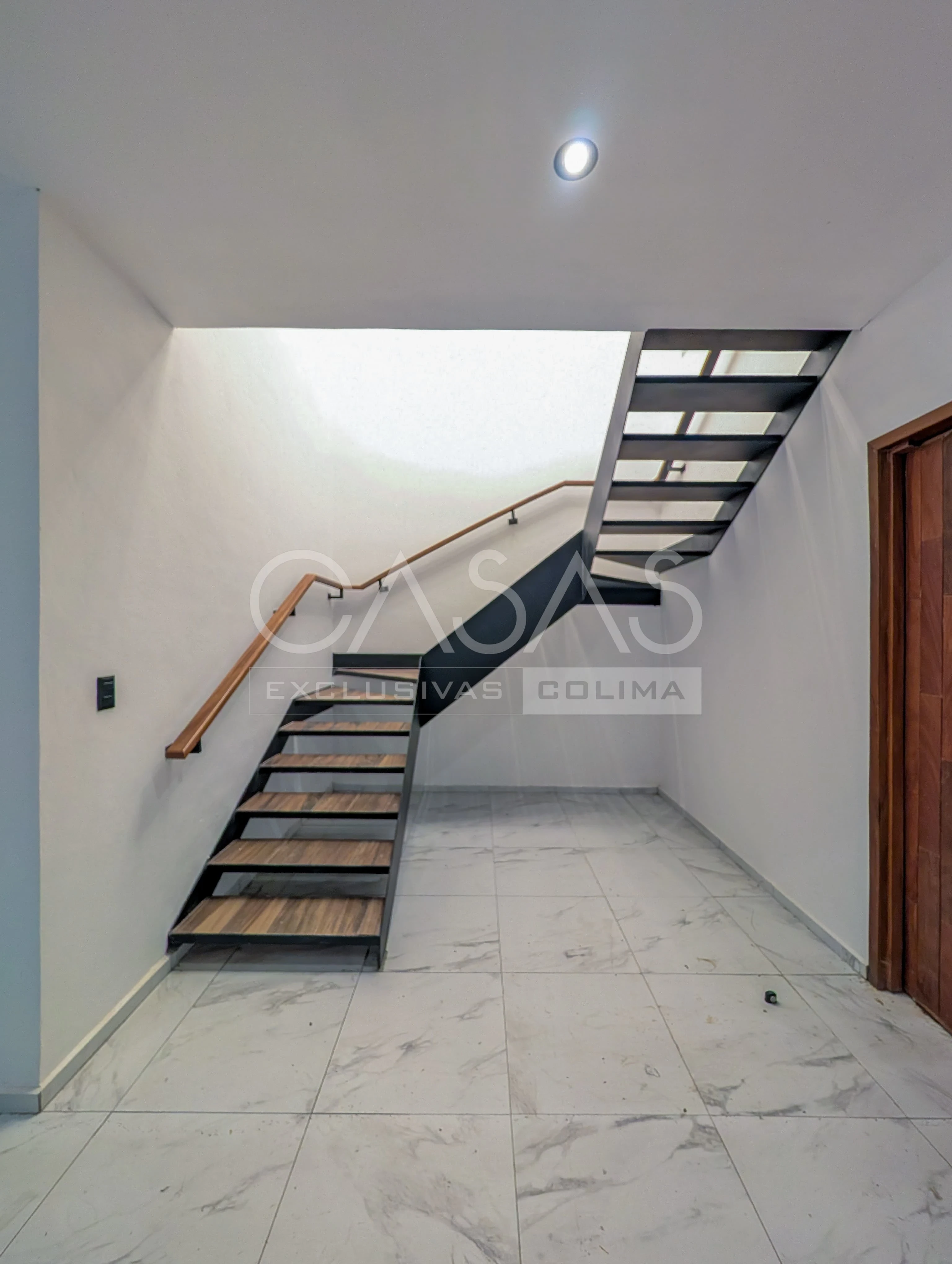 Bella casa en venta en el norte de Colima con portón automatizado 7