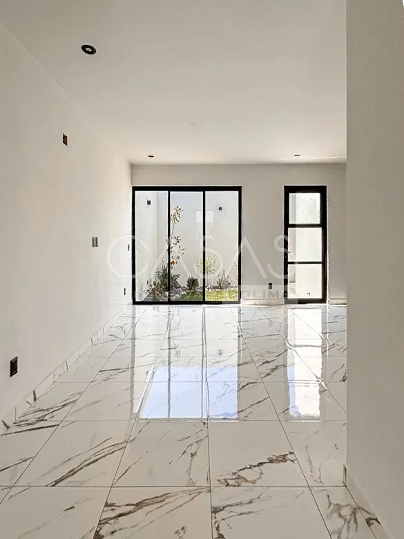 En venta preciosa casa con excelente ubicación, a sólo minutos de la Salida a Guadalajara 5