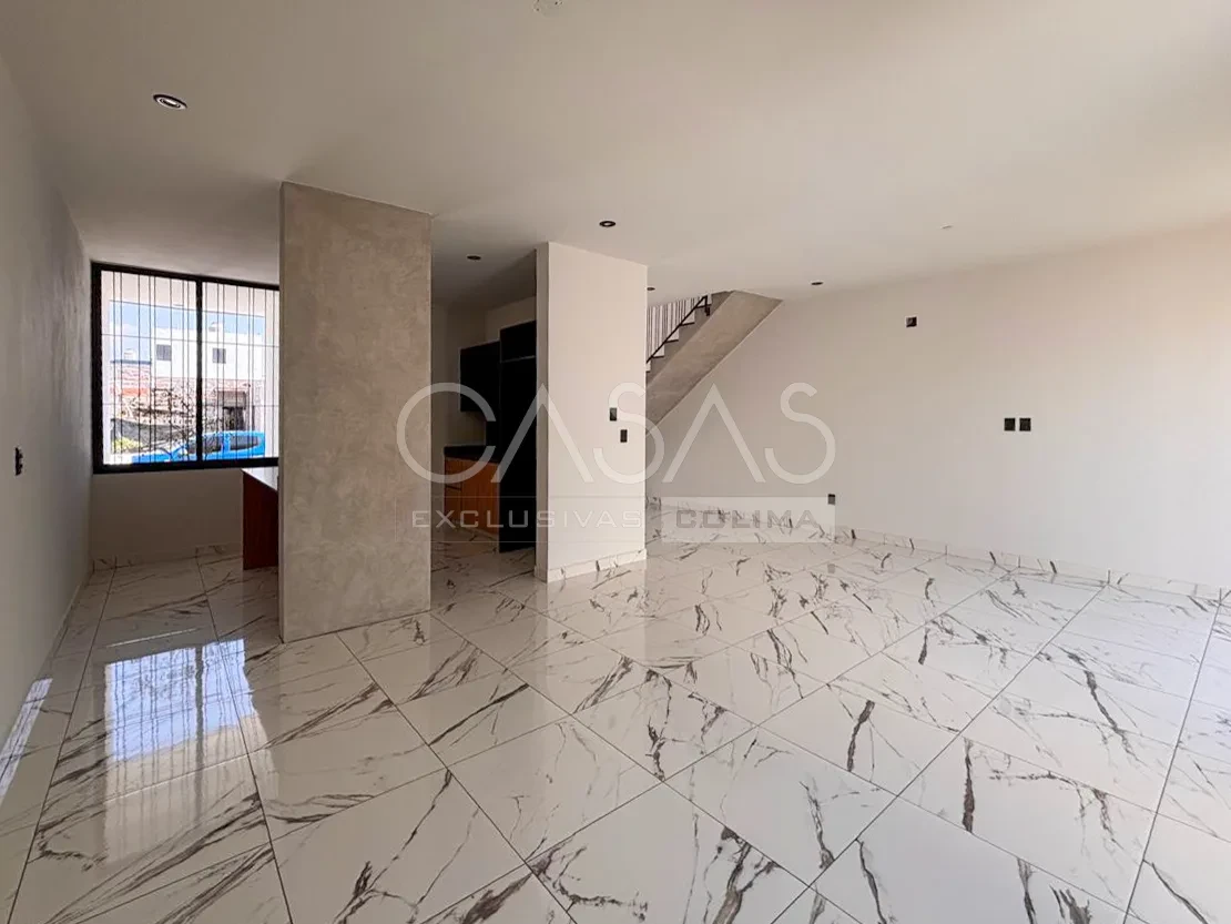 En venta preciosa casa con excelente ubicación, a sólo minutos de la Salida a Guadalajara 13