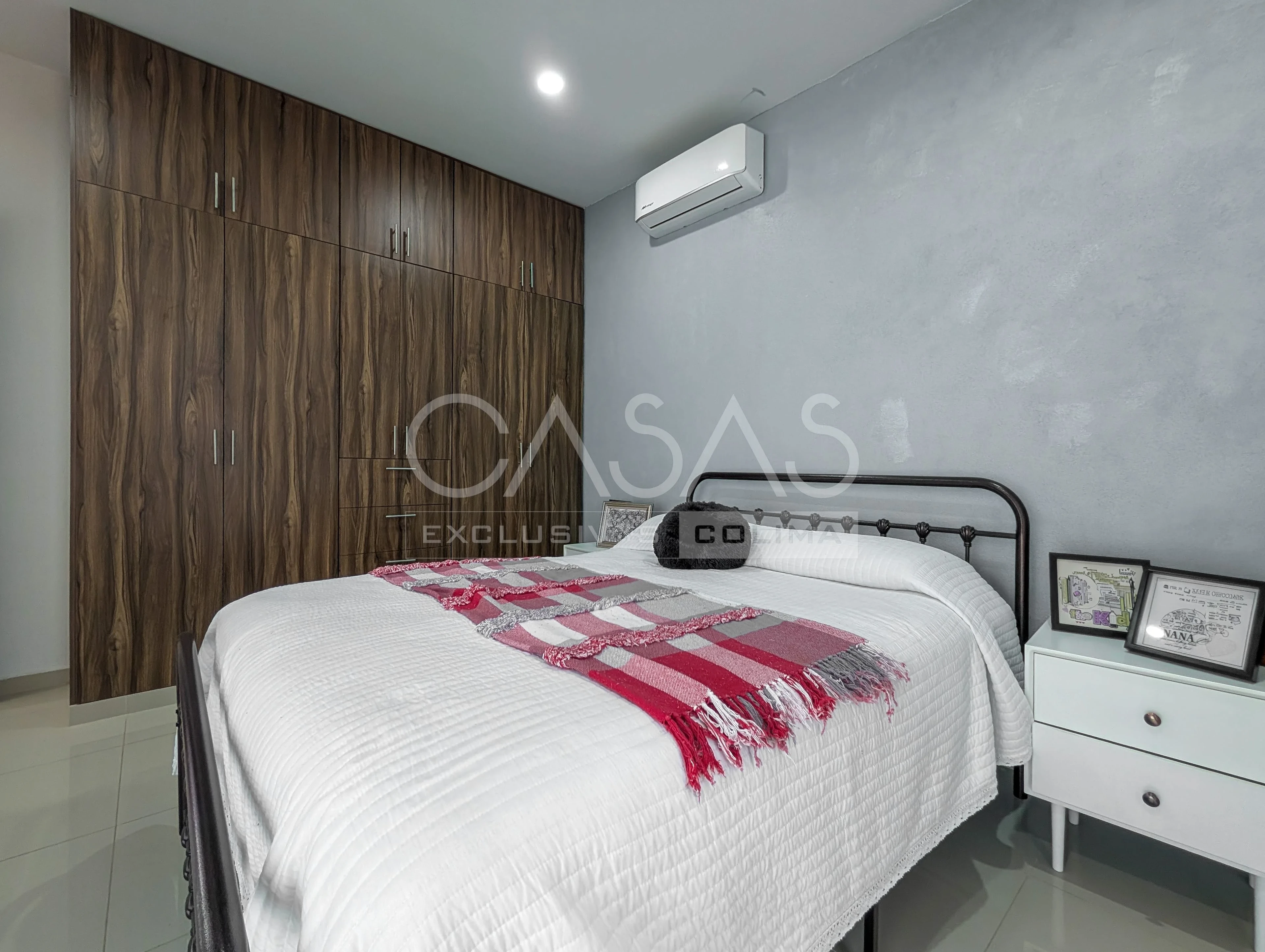 Hermosa casa en venta al norte de Colima, recamara en planta baja y porton 14