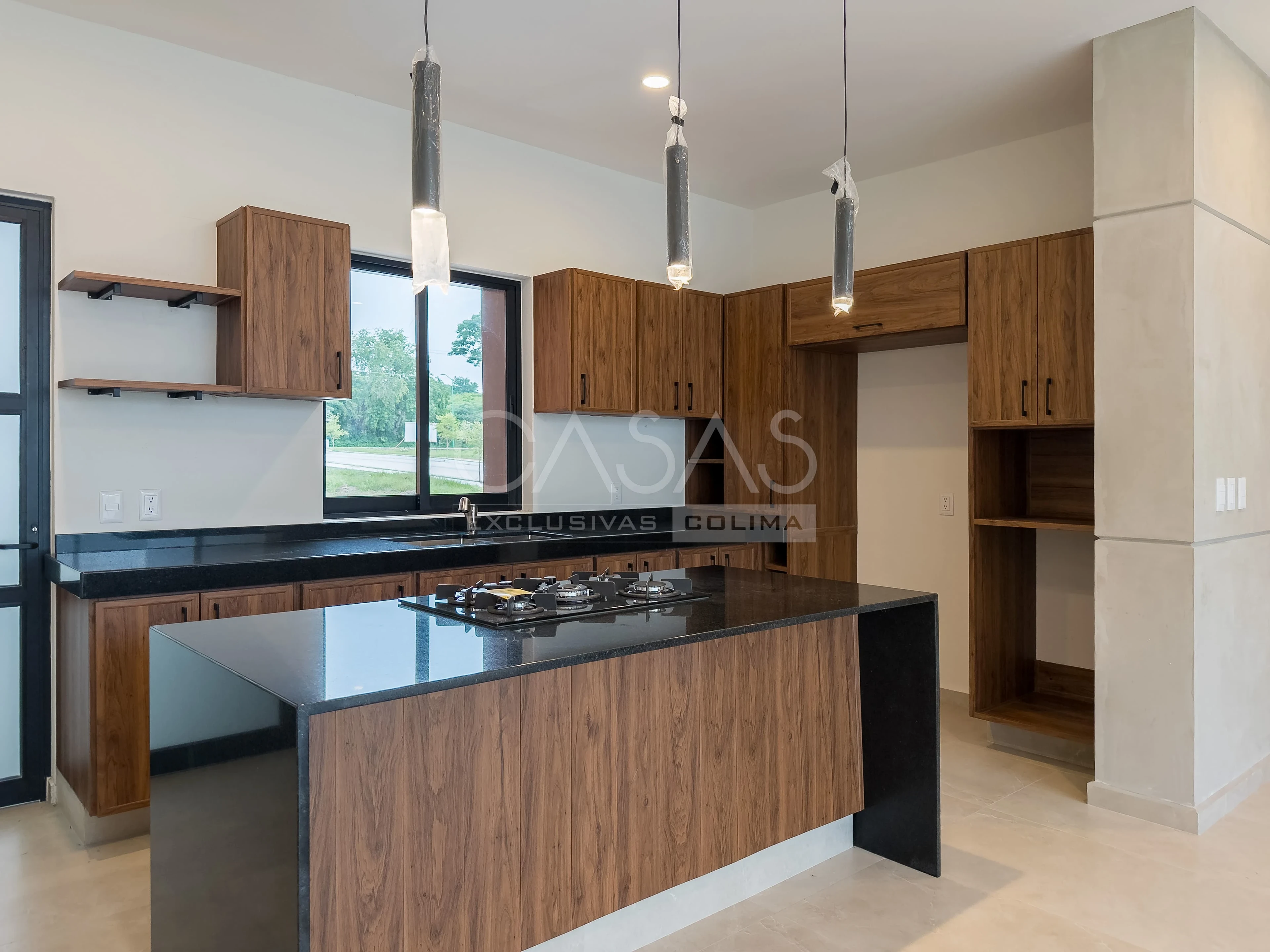 Hermosa casa en venta en nuevo desarrollo en zona norte en Colima 8