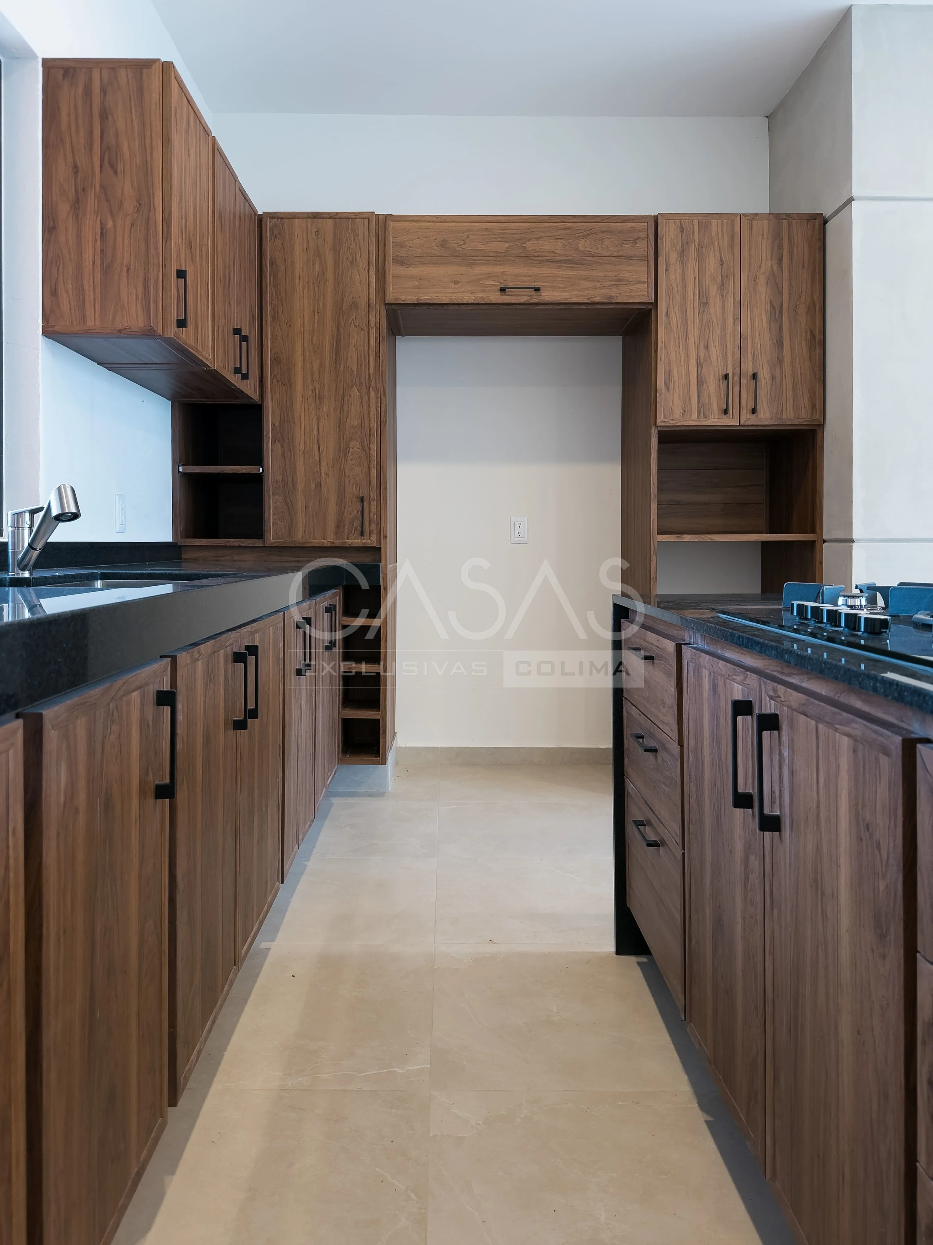 Hermosa casa en venta en nuevo desarrollo en zona norte en Colima 10