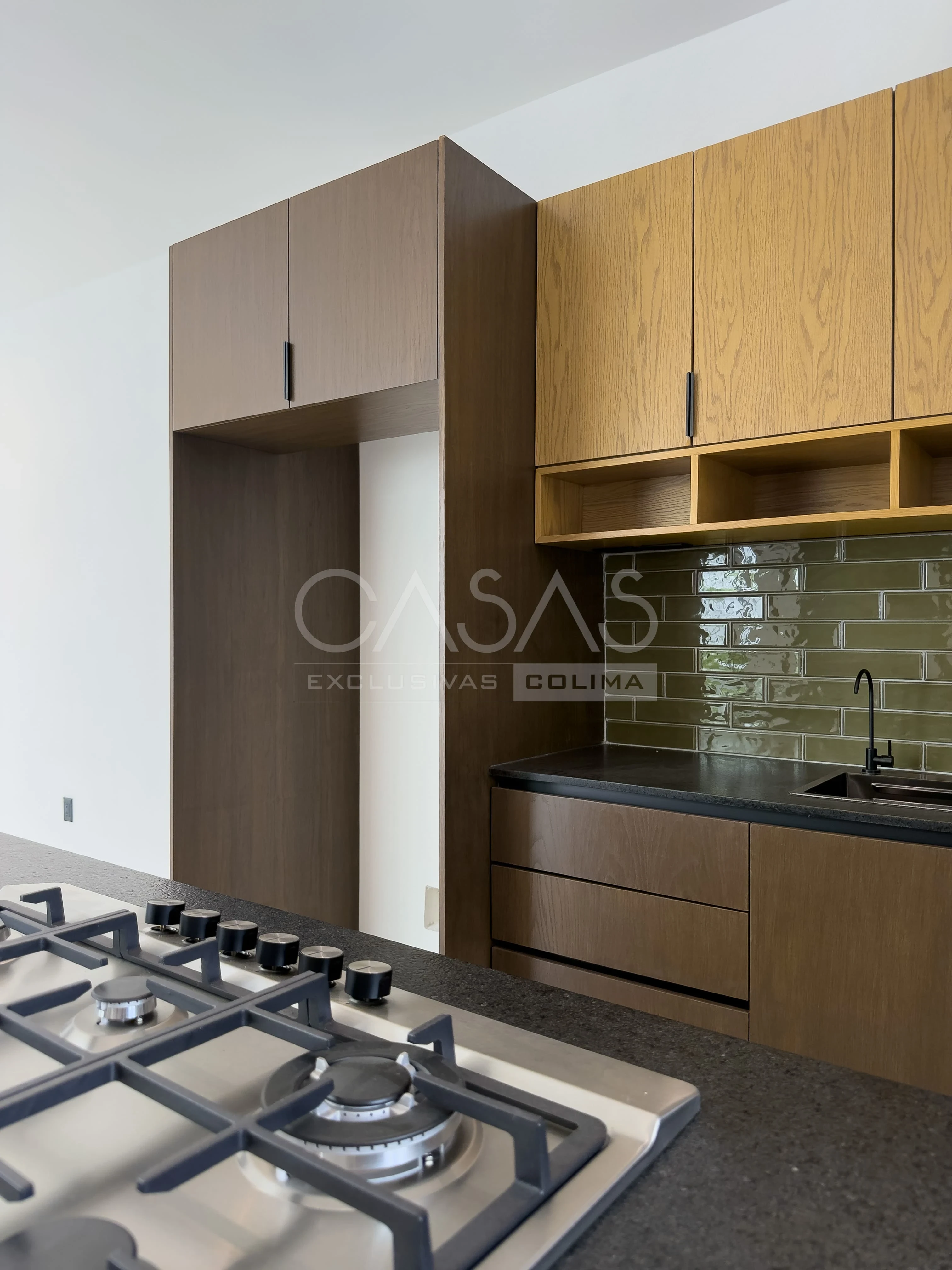 Preciosa casa en venta de alto lujo en zona residencial al norte de Colima 5