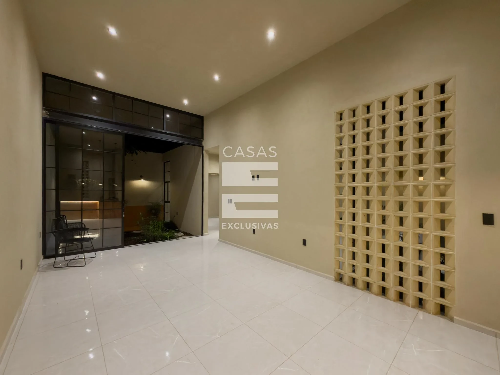 Única y exclusiva casa en venta en una planta al norte de Colima 6