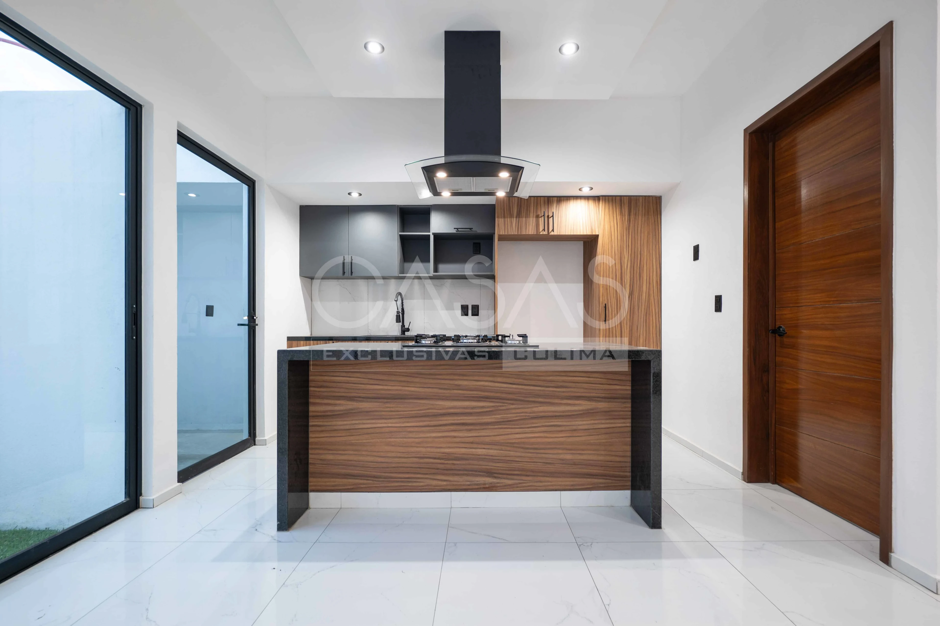 En venta hermosa casa en esquina en zona norte de Colima 7