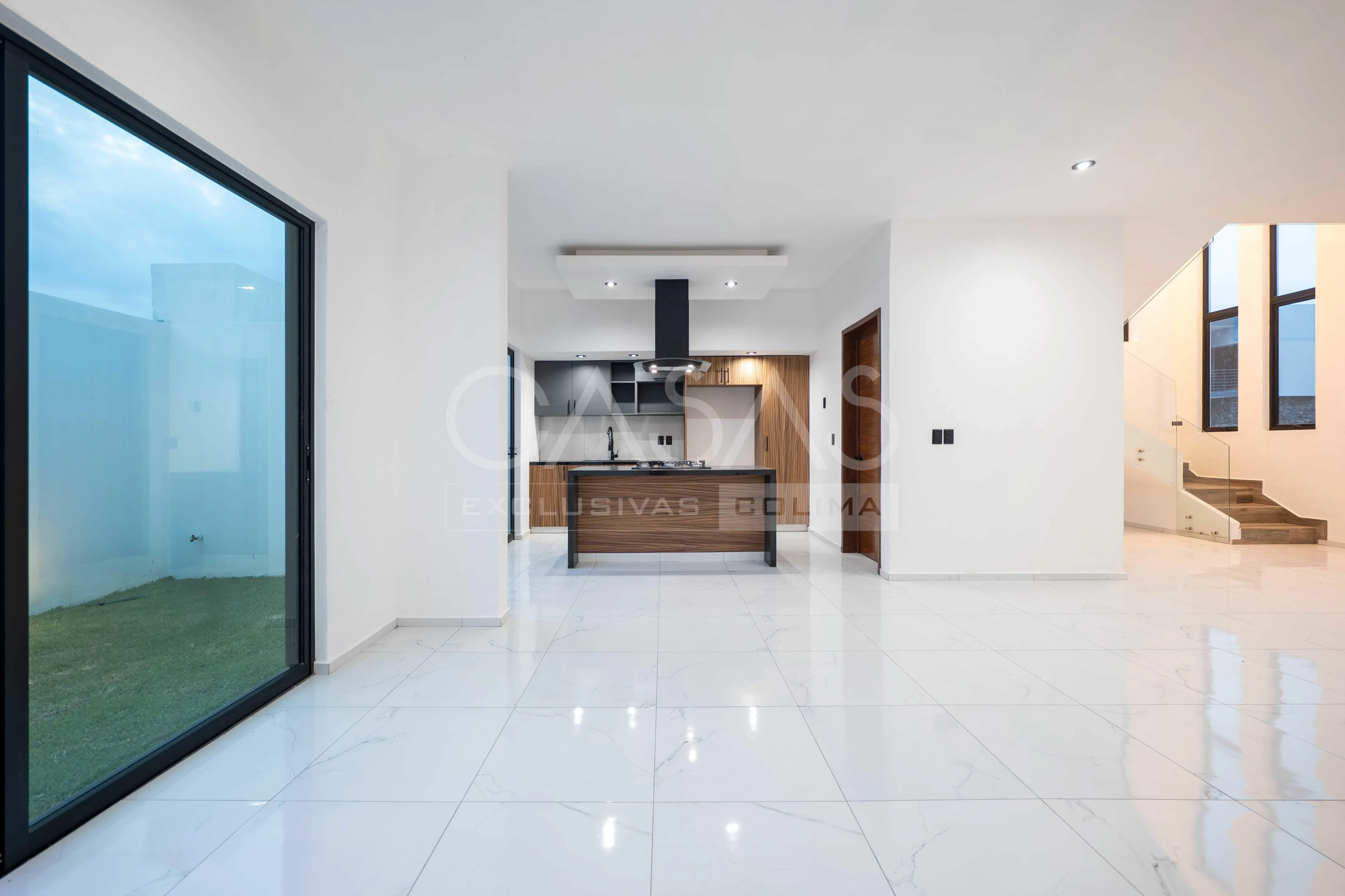 En venta hermosa casa en esquina en zona norte de Colima 6