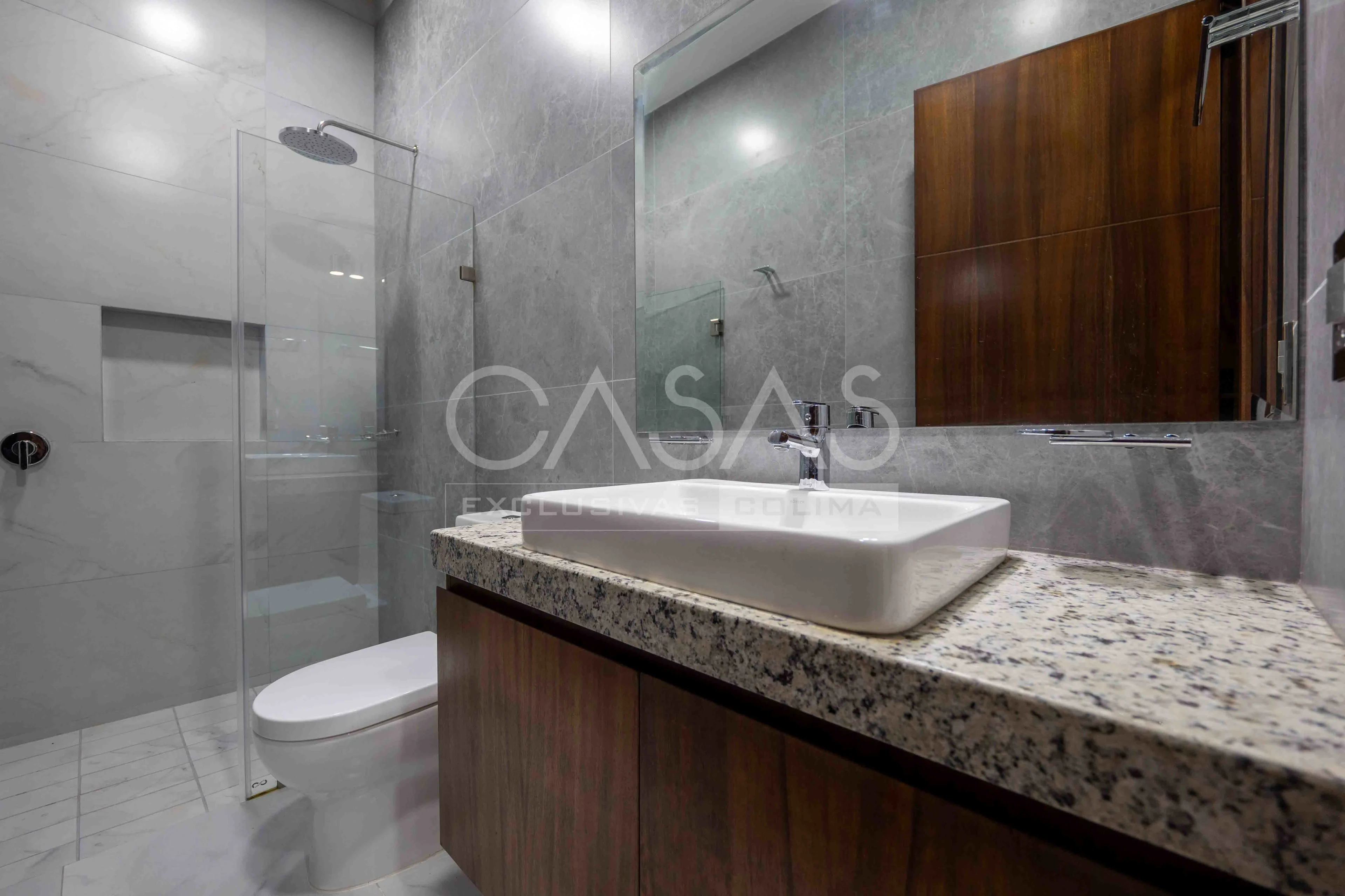 Casa en venta en zona norte de Colima con alberca 15