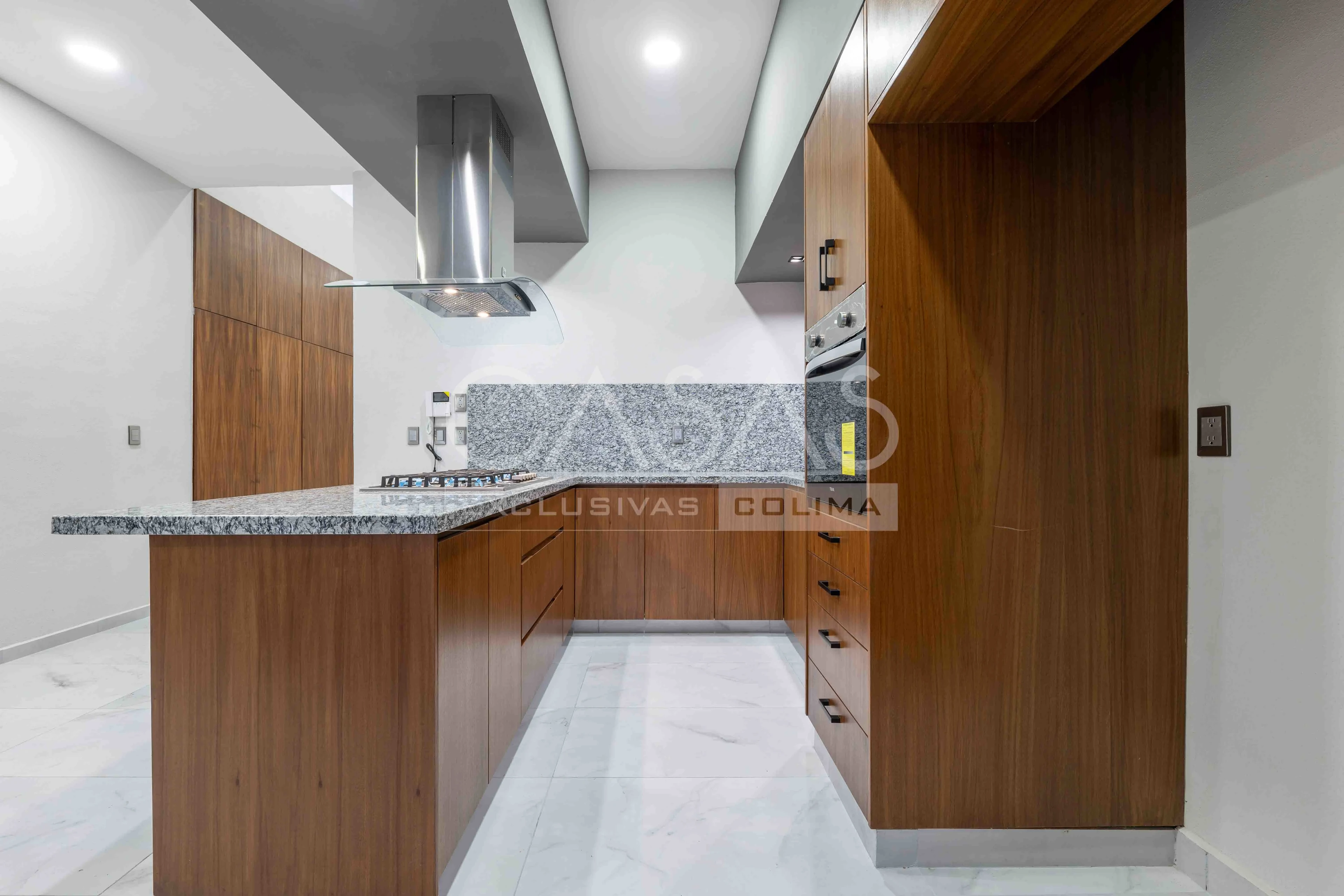 Casa en venta en zona norte de Colima con alberca 8